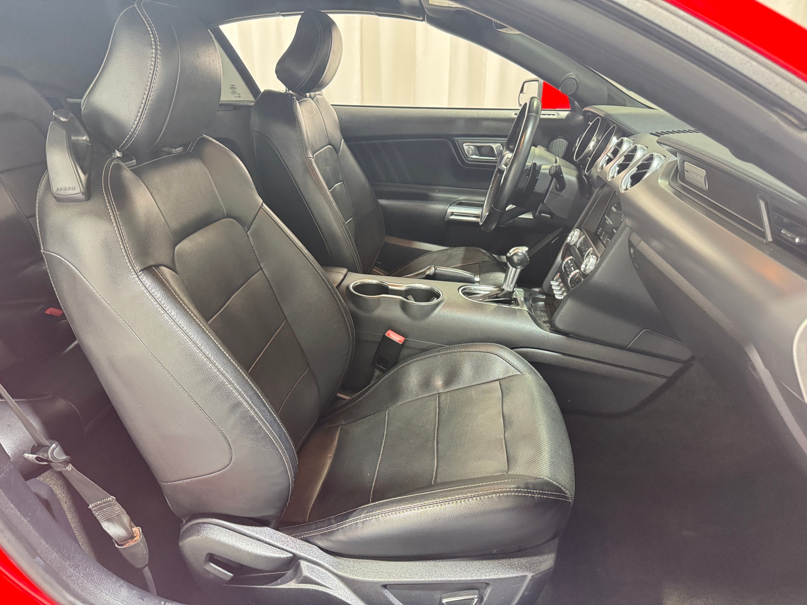 Thumbnail: 2019 Ford Mustang - 2