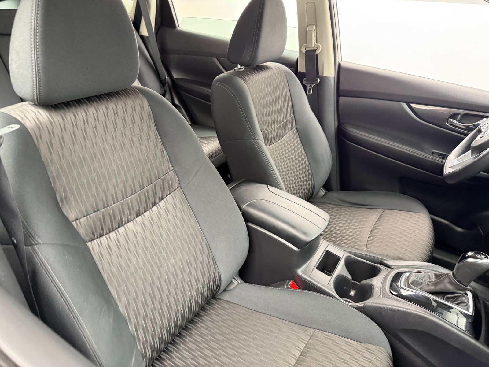 Thumbnail: 2018 Nissan Rogue - 2