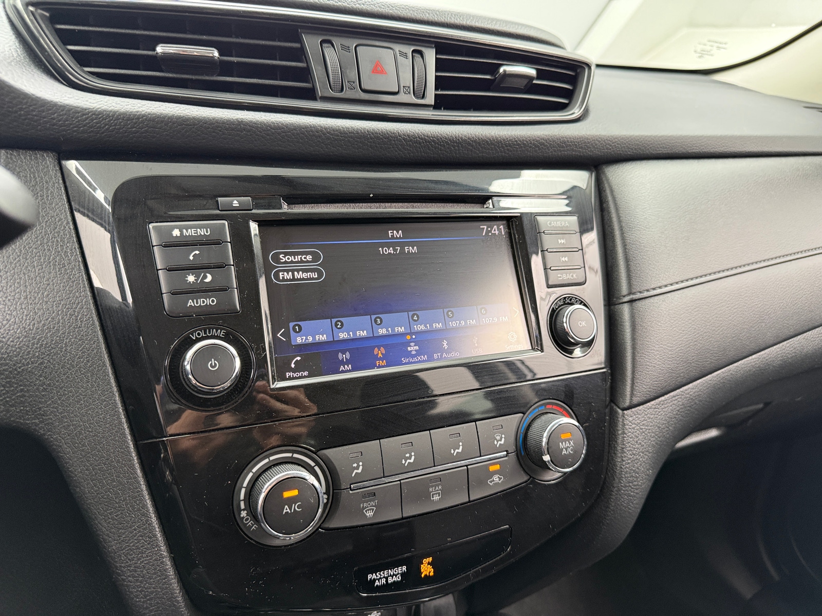 Thumbnail: 2018 Nissan Rogue - 4