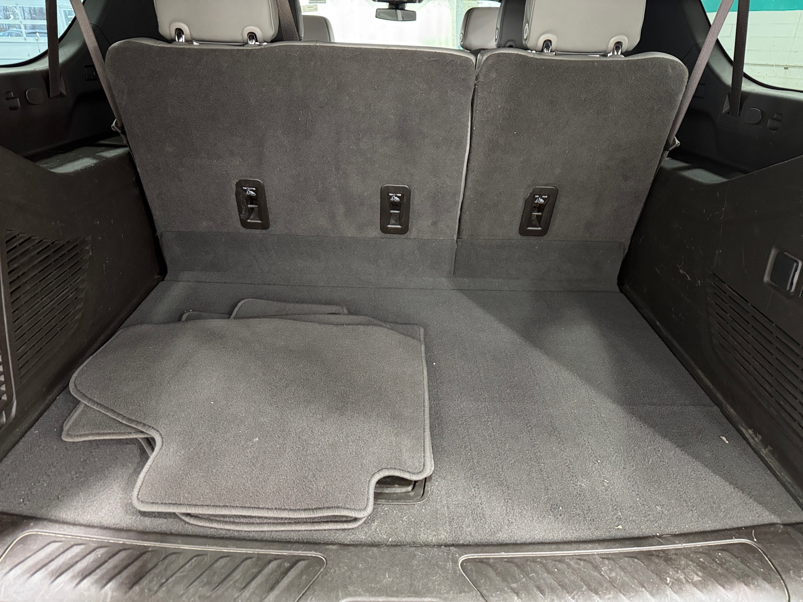 Thumbnail: 2022 GMC Yukon XL - 6