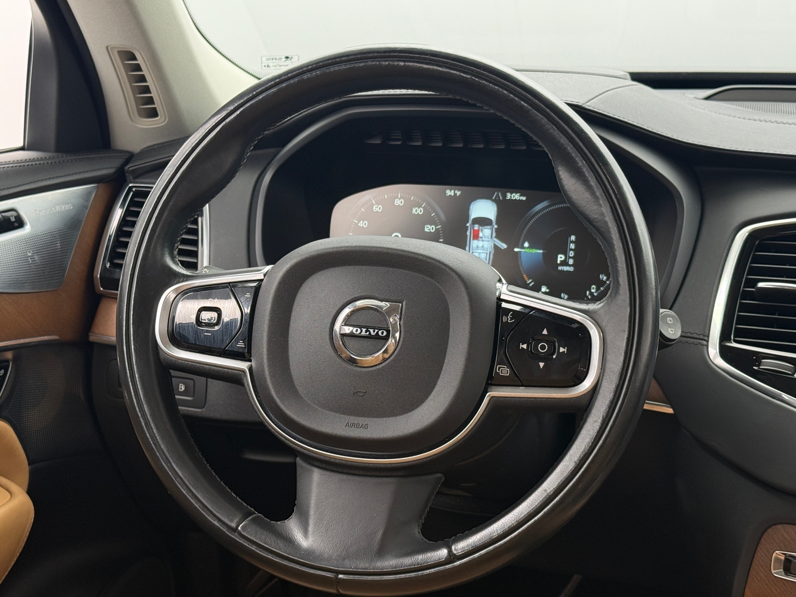 Thumbnail: 2016 Volvo XC90 - 4