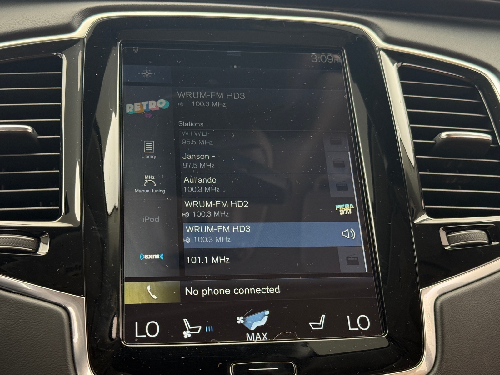 Thumbnail: 2016 Volvo XC90 - 3