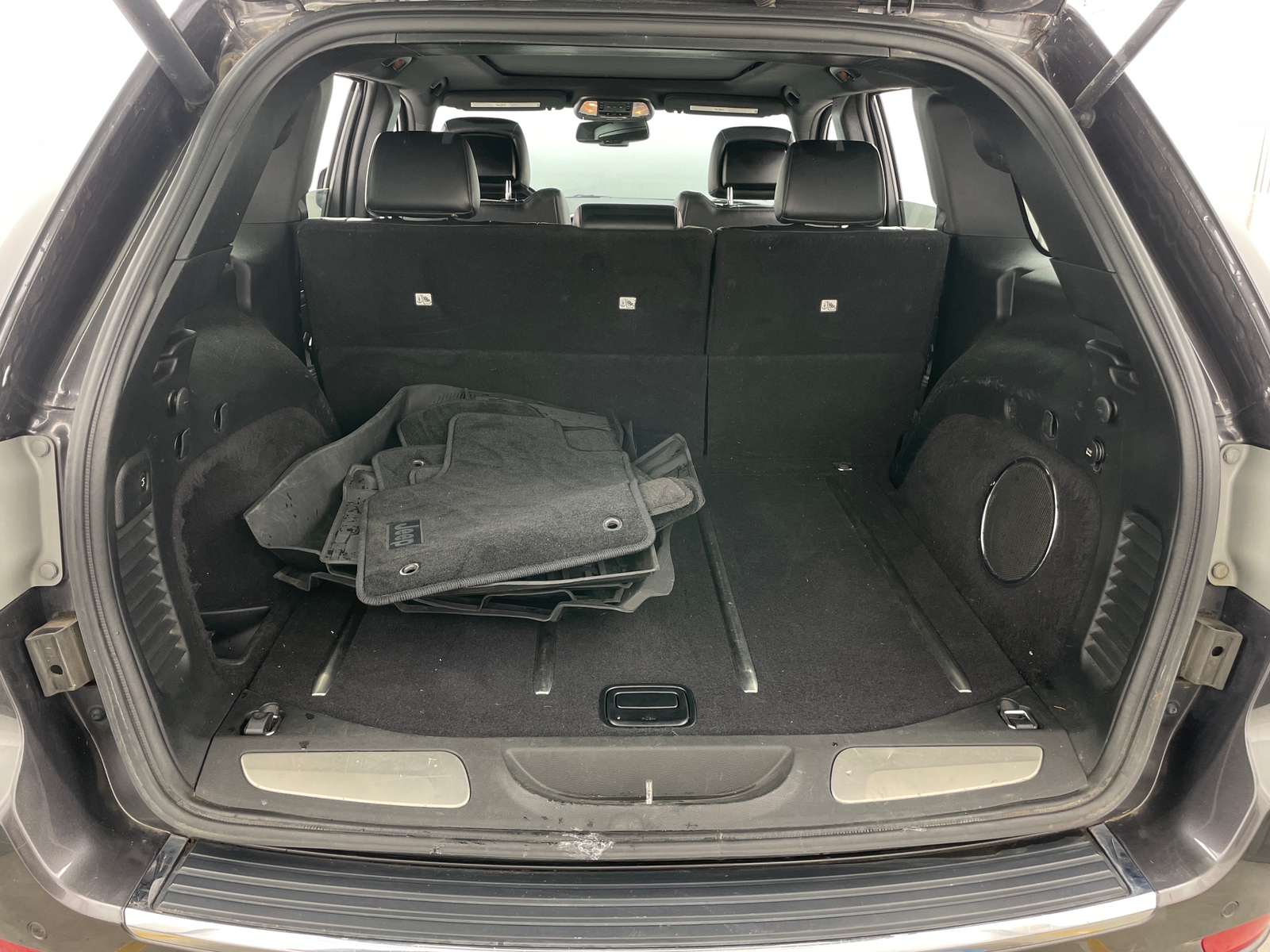 Thumbnail: 2015 Jeep Grand Cherokee - 6