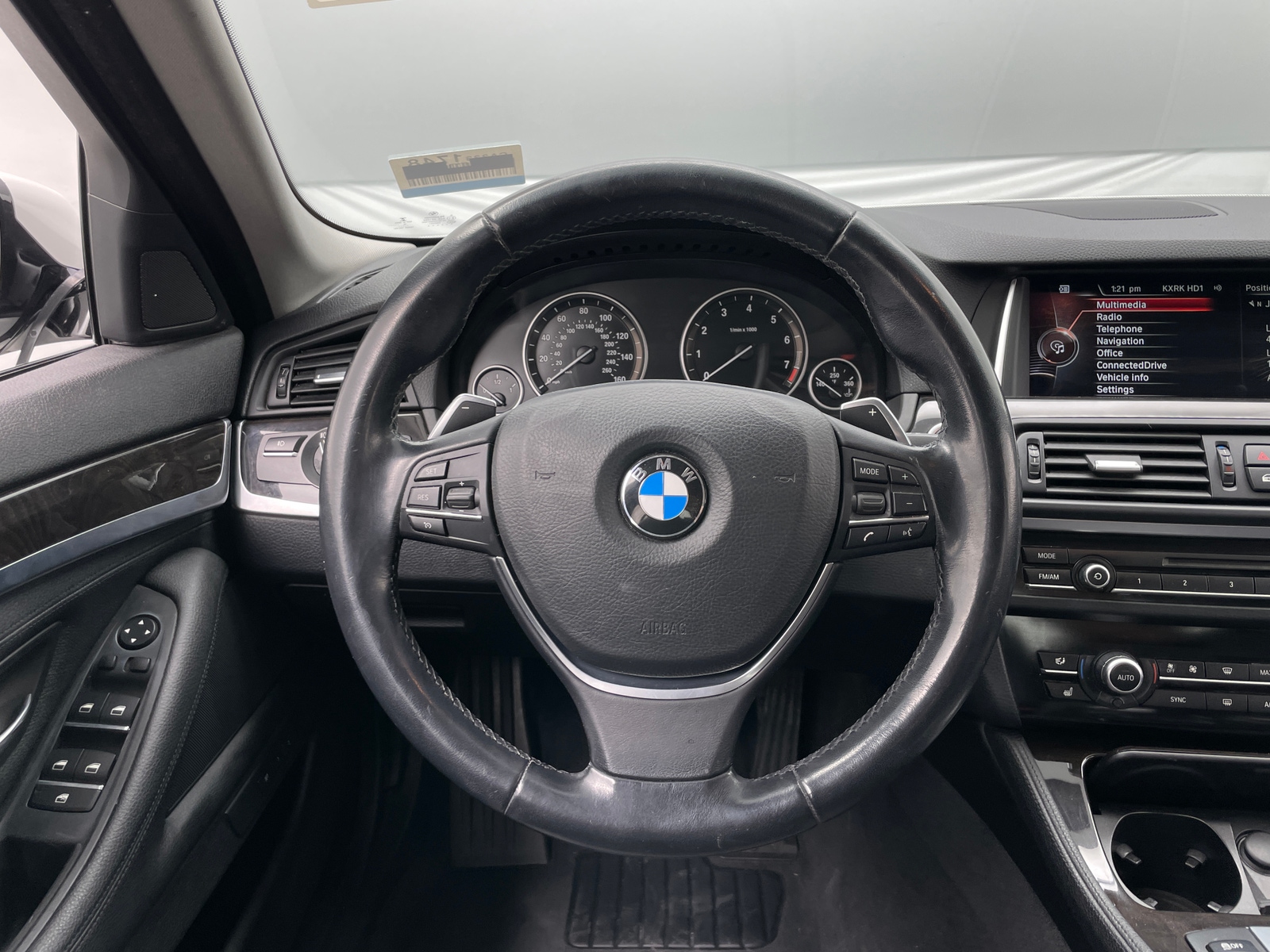 Thumbnail: 2016 BMW 5 Series - 4