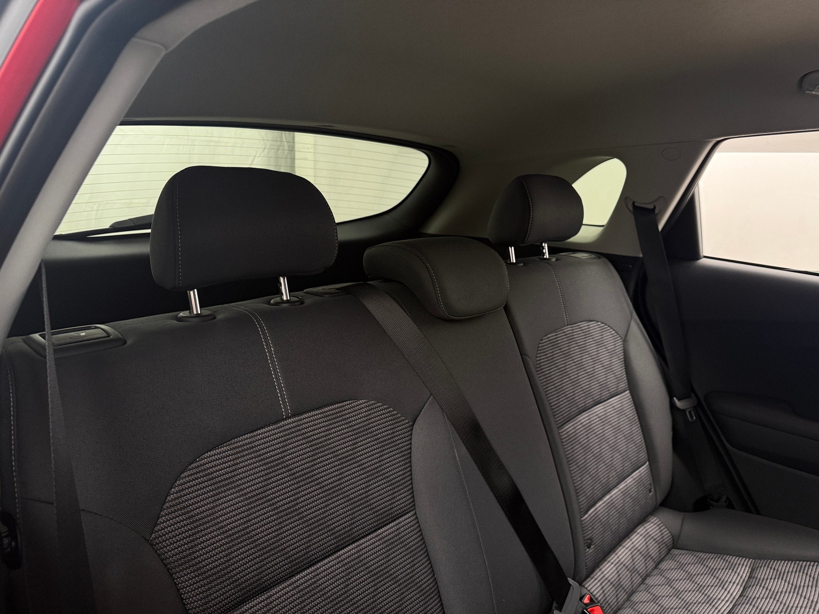 Thumbnail: 2022 Kia Niro - 6