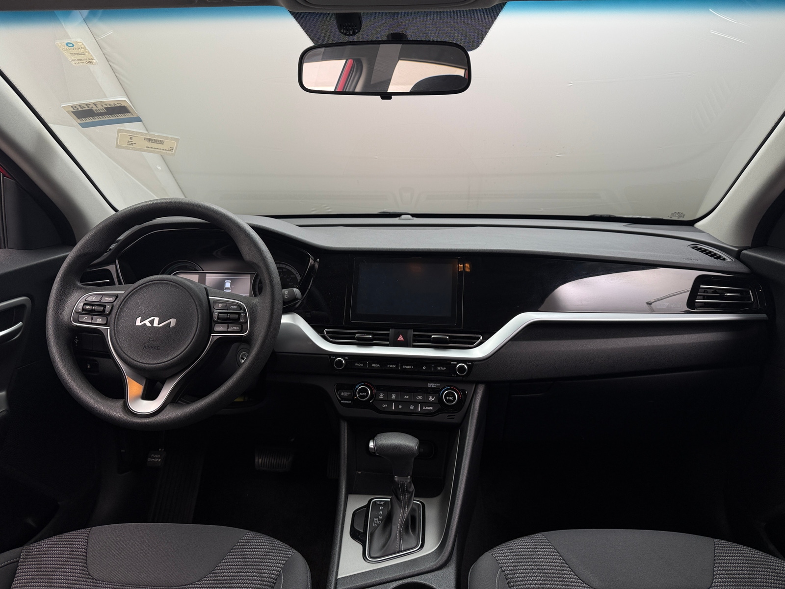 Thumbnail: 2022 Kia Niro - 3