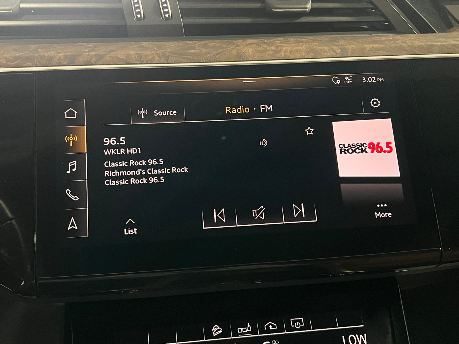 Thumbnail: 2019 Audi e-tron - 3