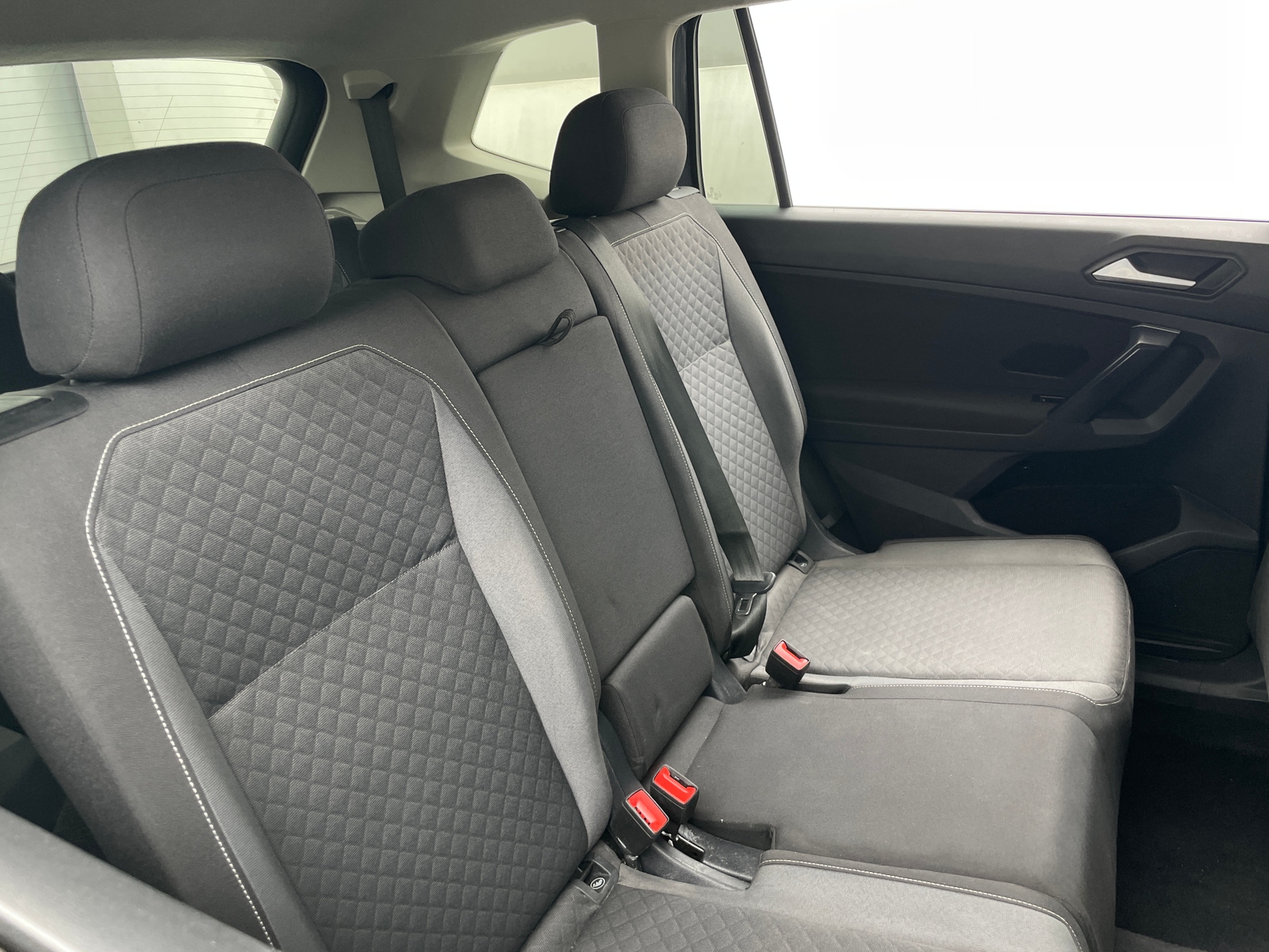 Thumbnail: 2021 Volkswagen Tiguan - 6