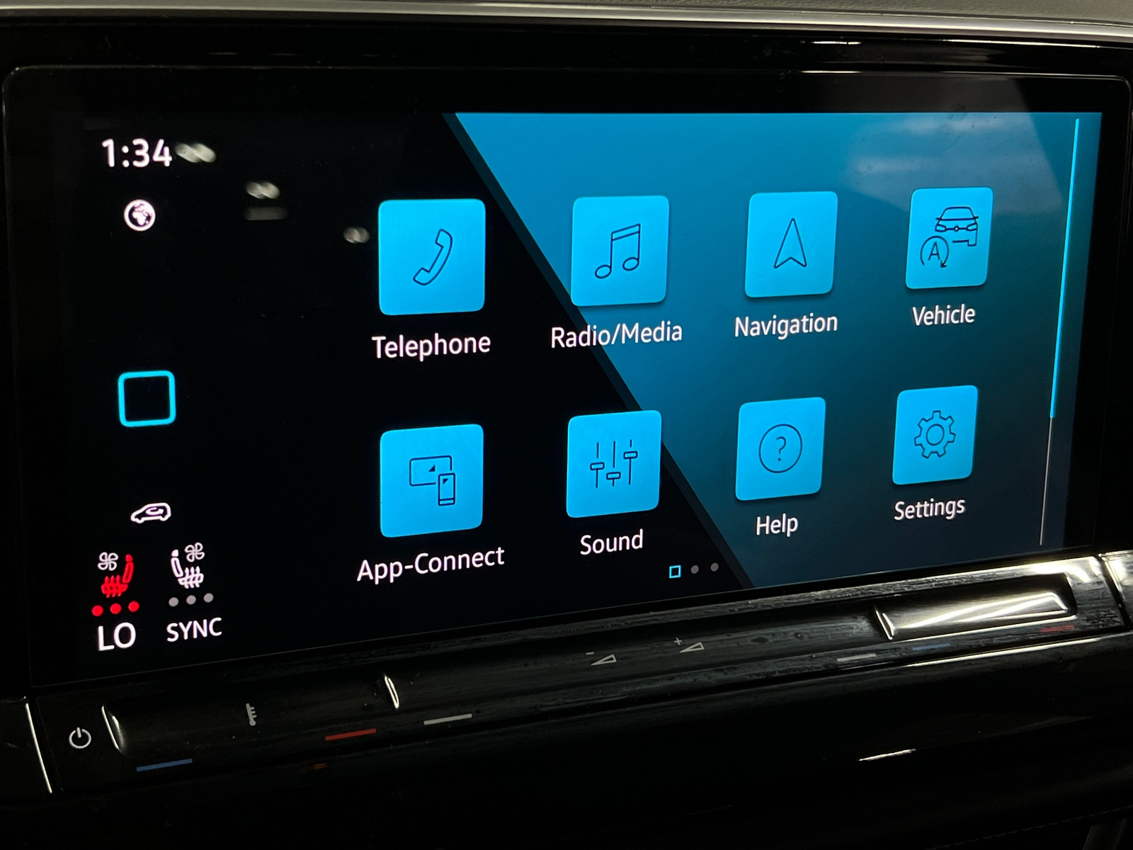 Thumbnail: 2024 Volkswagen Atlas - 3