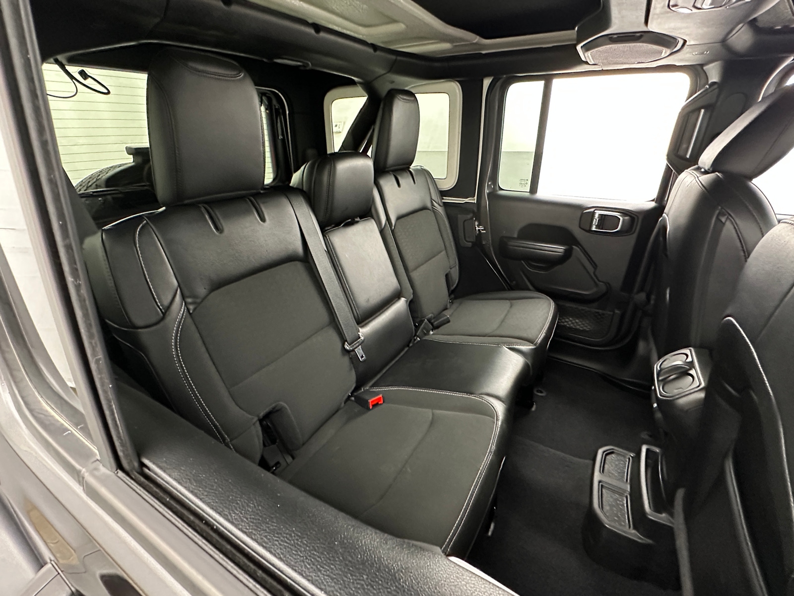 Thumbnail: 2021 Jeep Wrangler - 6