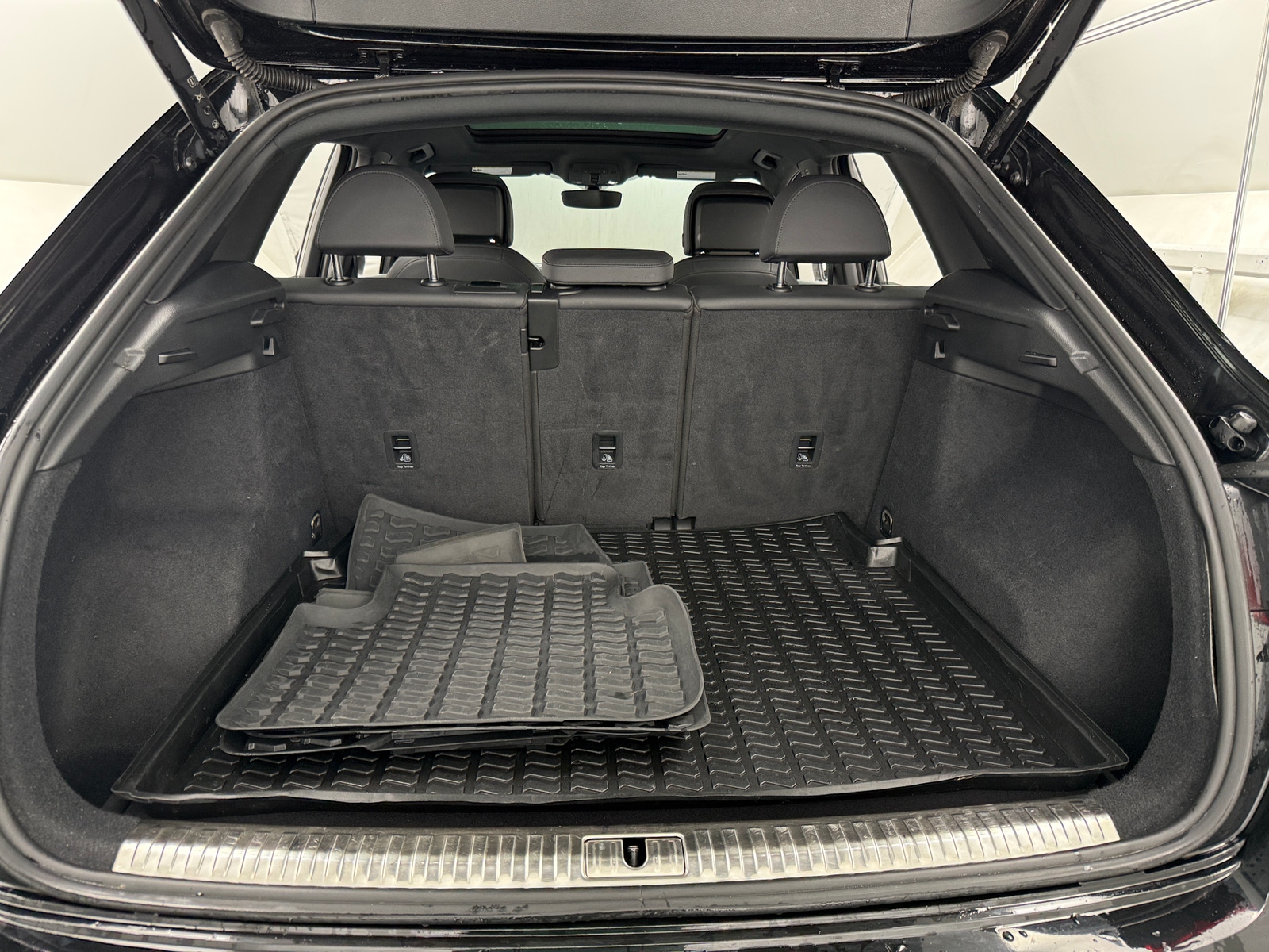 Thumbnail: 2021 Audi Q3 - 6