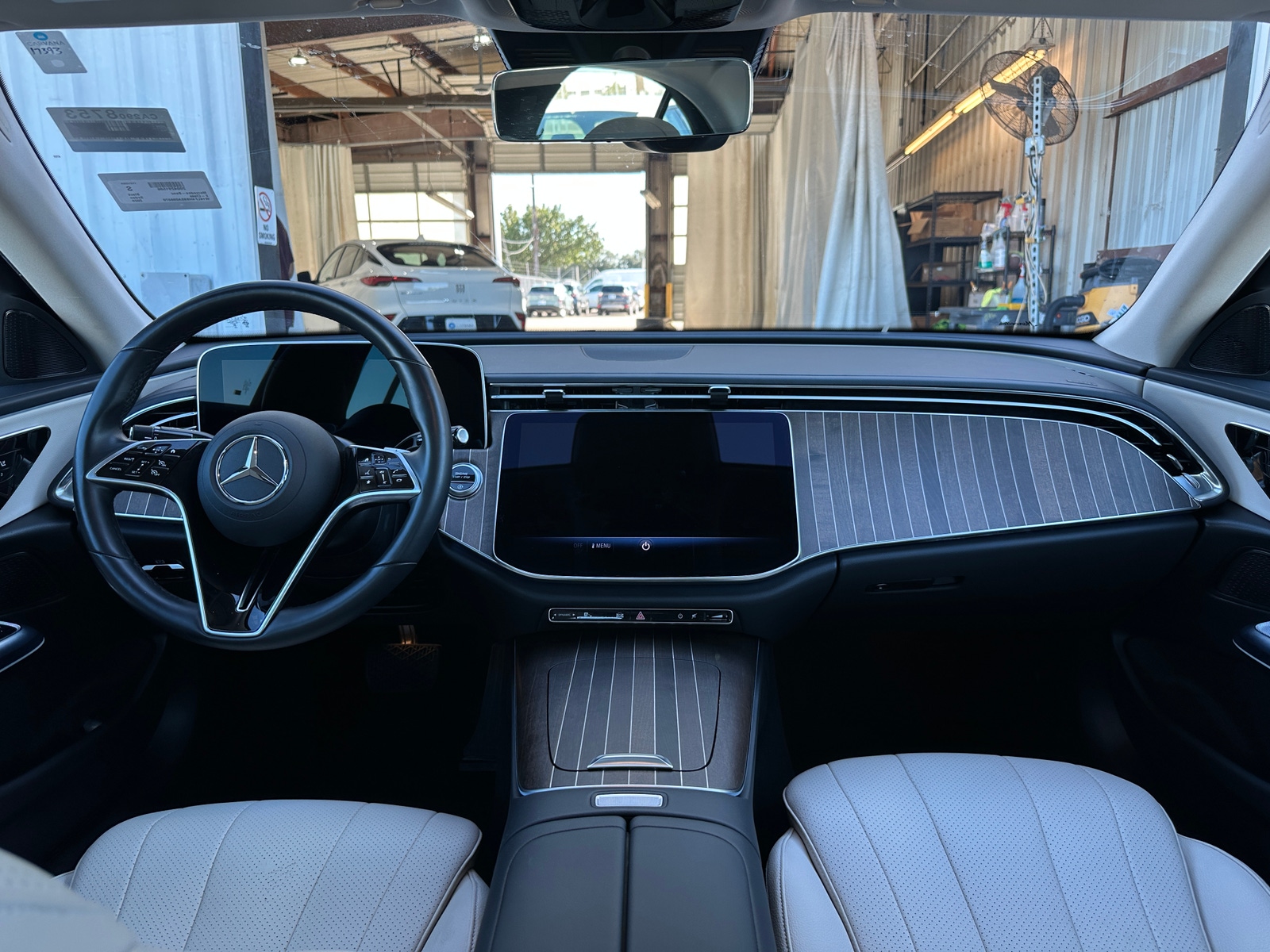 Thumbnail: 2025 Mercedes-Benz E-Class - 2