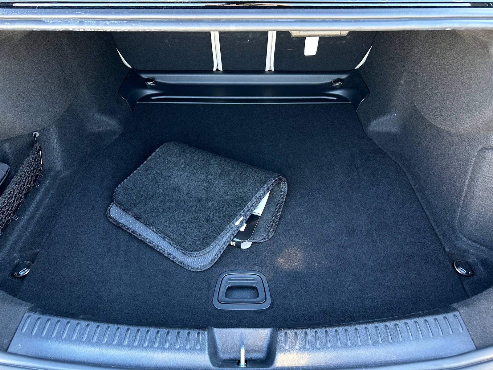 Thumbnail: 2025 Mercedes-Benz E-Class - 6