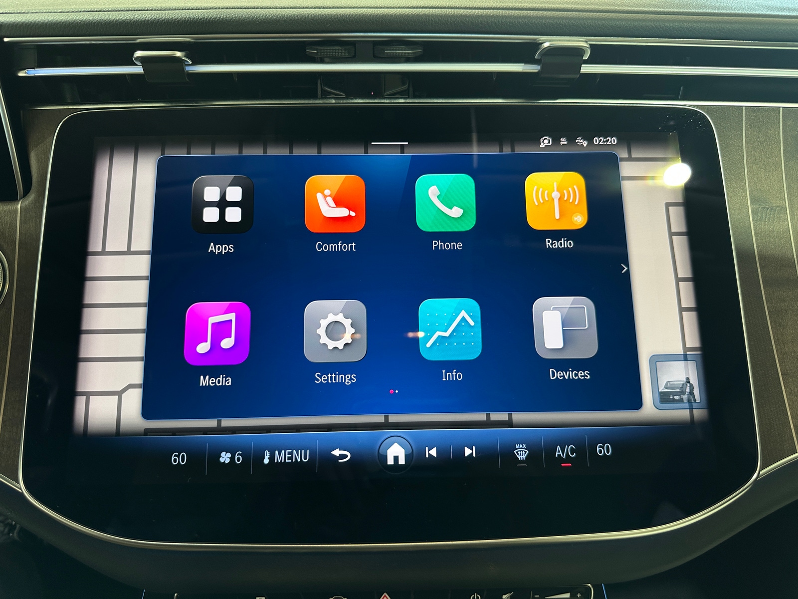 Thumbnail: 2025 Mercedes-Benz E-Class - 3