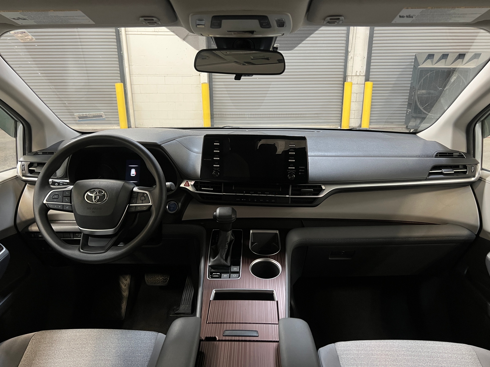 Thumbnail: 2021 Toyota Sienna - 3