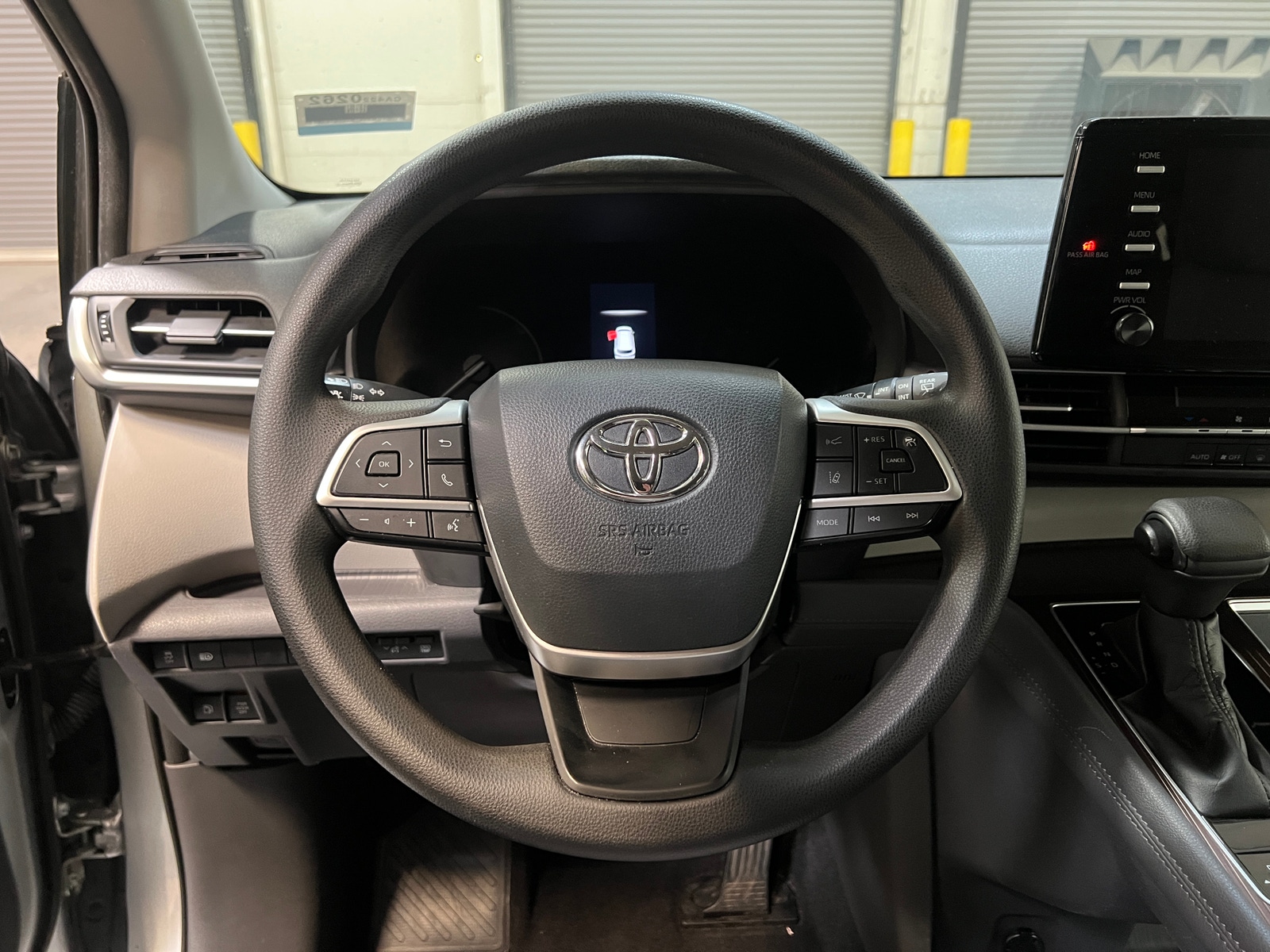 Thumbnail: 2021 Toyota Sienna - 5