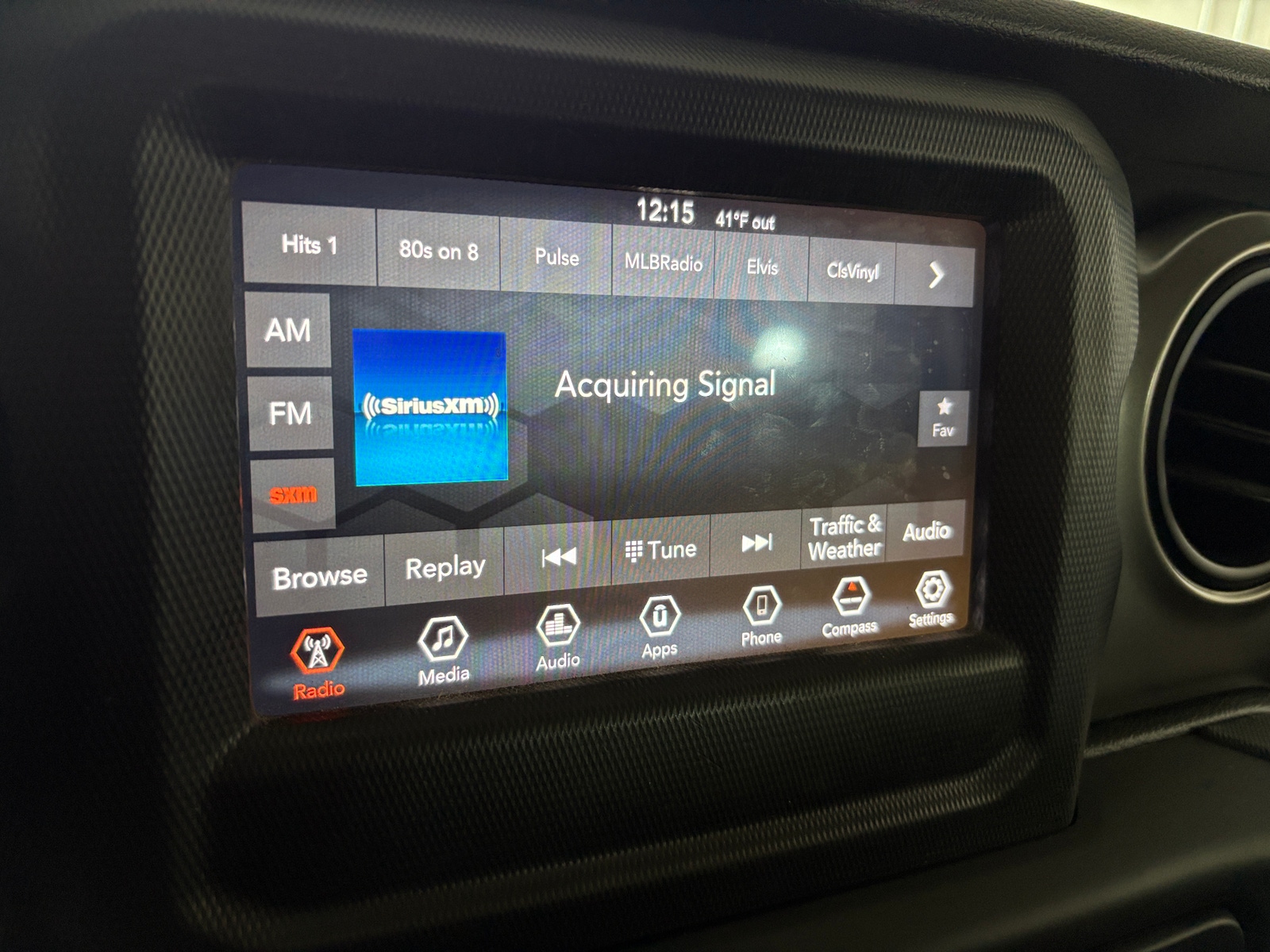 Thumbnail: 2019 Jeep Wrangler - 4