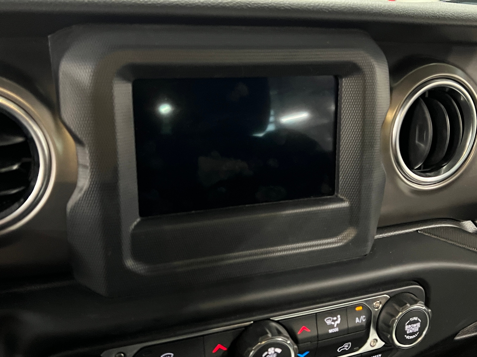 Thumbnail: 2019 Jeep Wrangler - 4