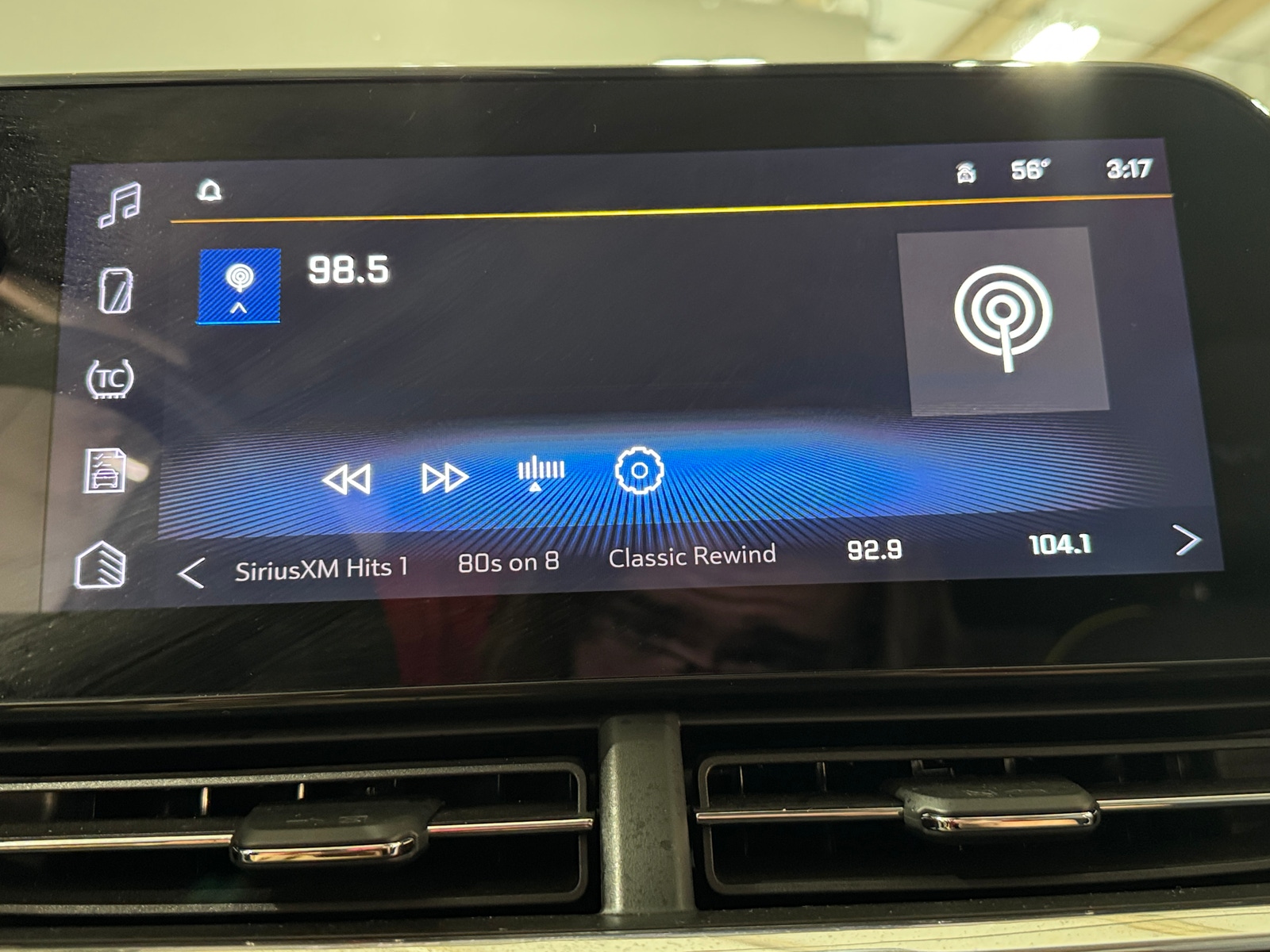 Thumbnail: 2025 Chevrolet Trax - 3