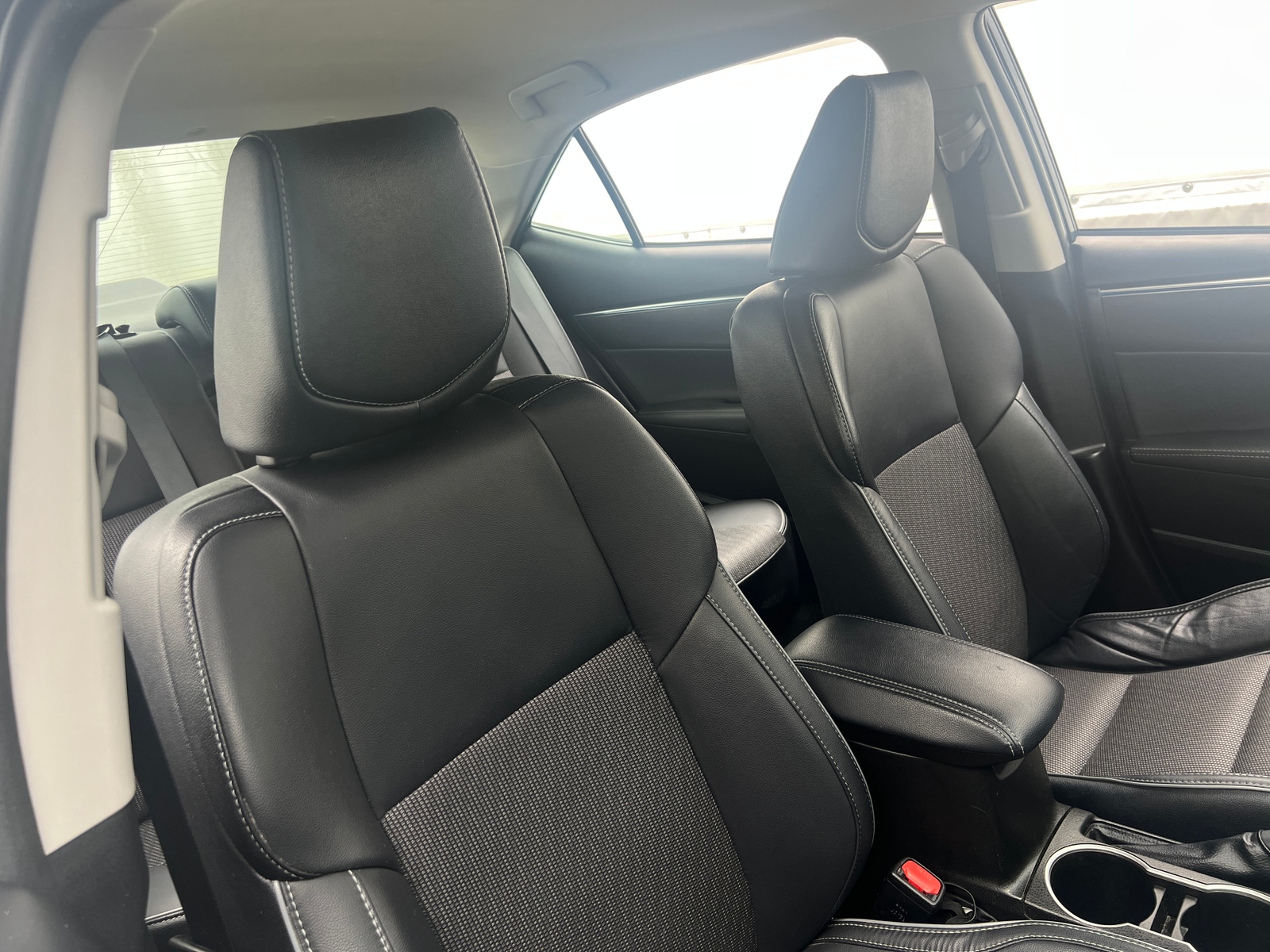 Thumbnail: 2016 Toyota Corolla - 2