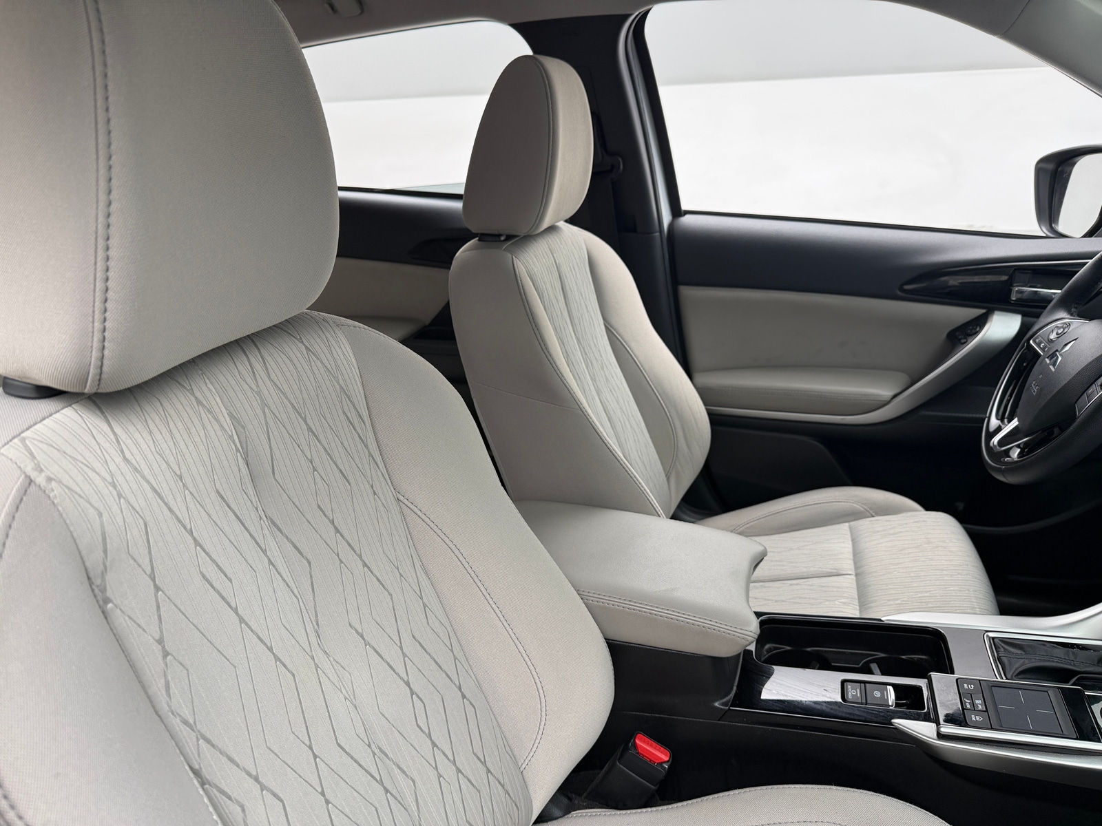 Thumbnail: 2020 Mitsubishi Eclipse Cross - 2