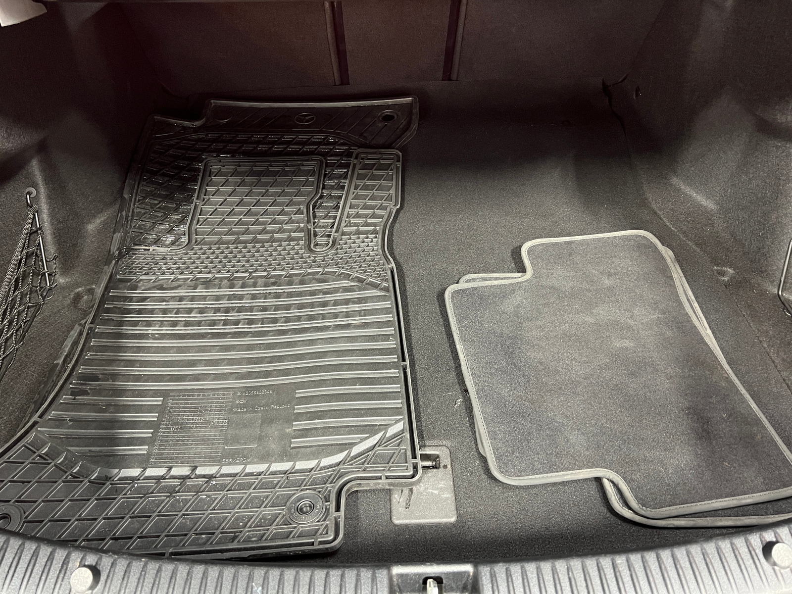 Thumbnail: 2020 Mercedes-Benz C-Class - 6