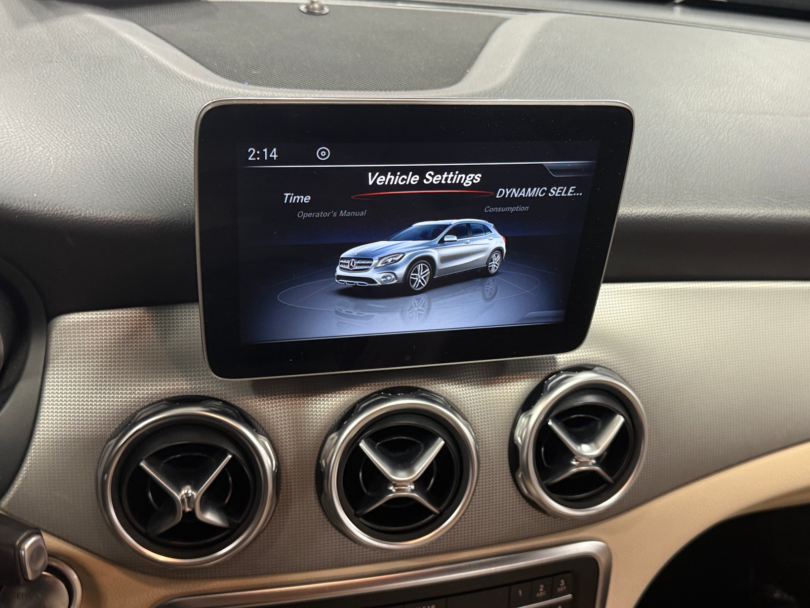 Thumbnail: 2020 Mercedes-Benz GLA - 3