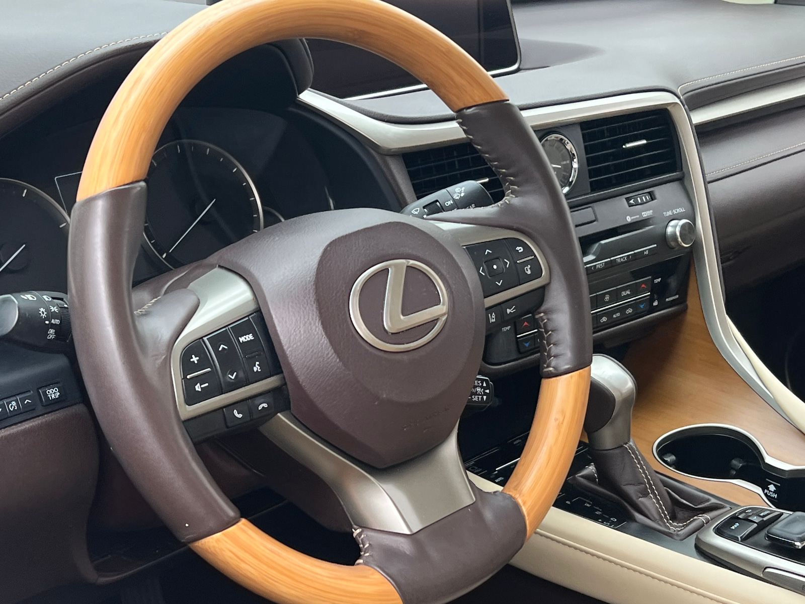 Thumbnail: 2018 Lexus RX - 4