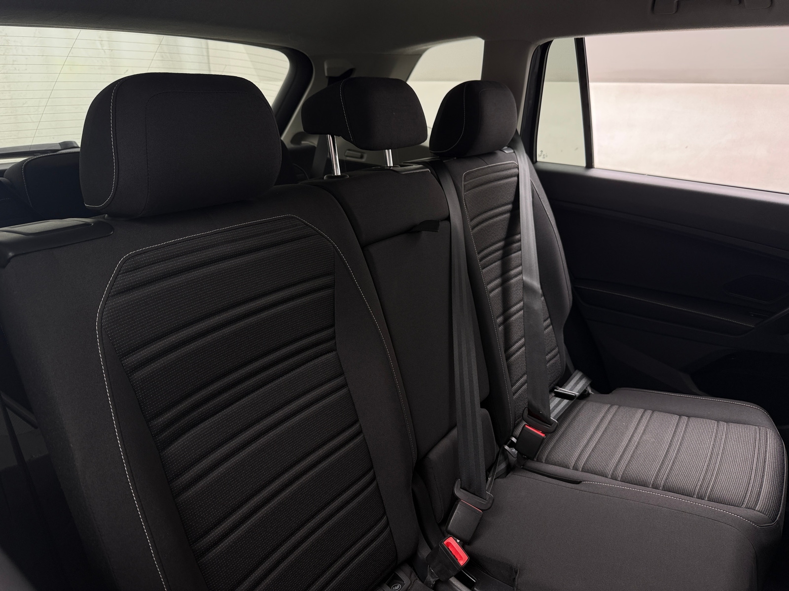 Thumbnail: 2022 Volkswagen Tiguan - 6