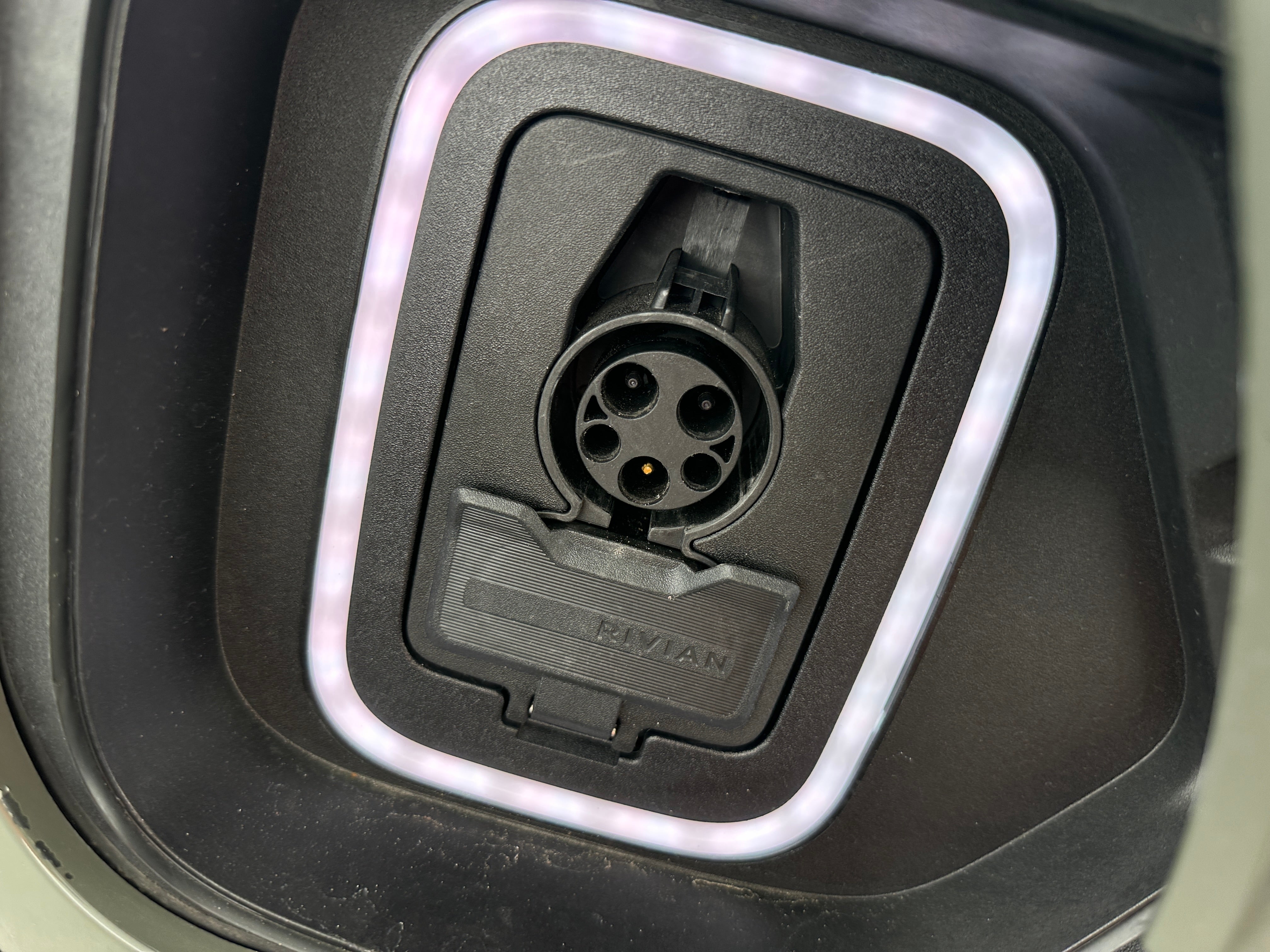 Used 2023 Rivian R1S Adventure with VIN 7PDSGABLXPN004273 for sale in Oak Creek, WI