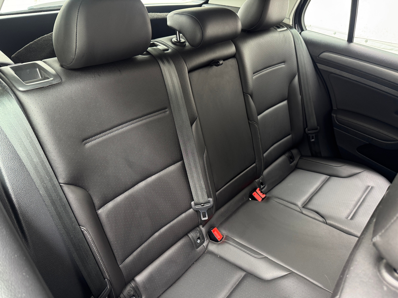 Thumbnail: 2021 Volkswagen Golf - 5