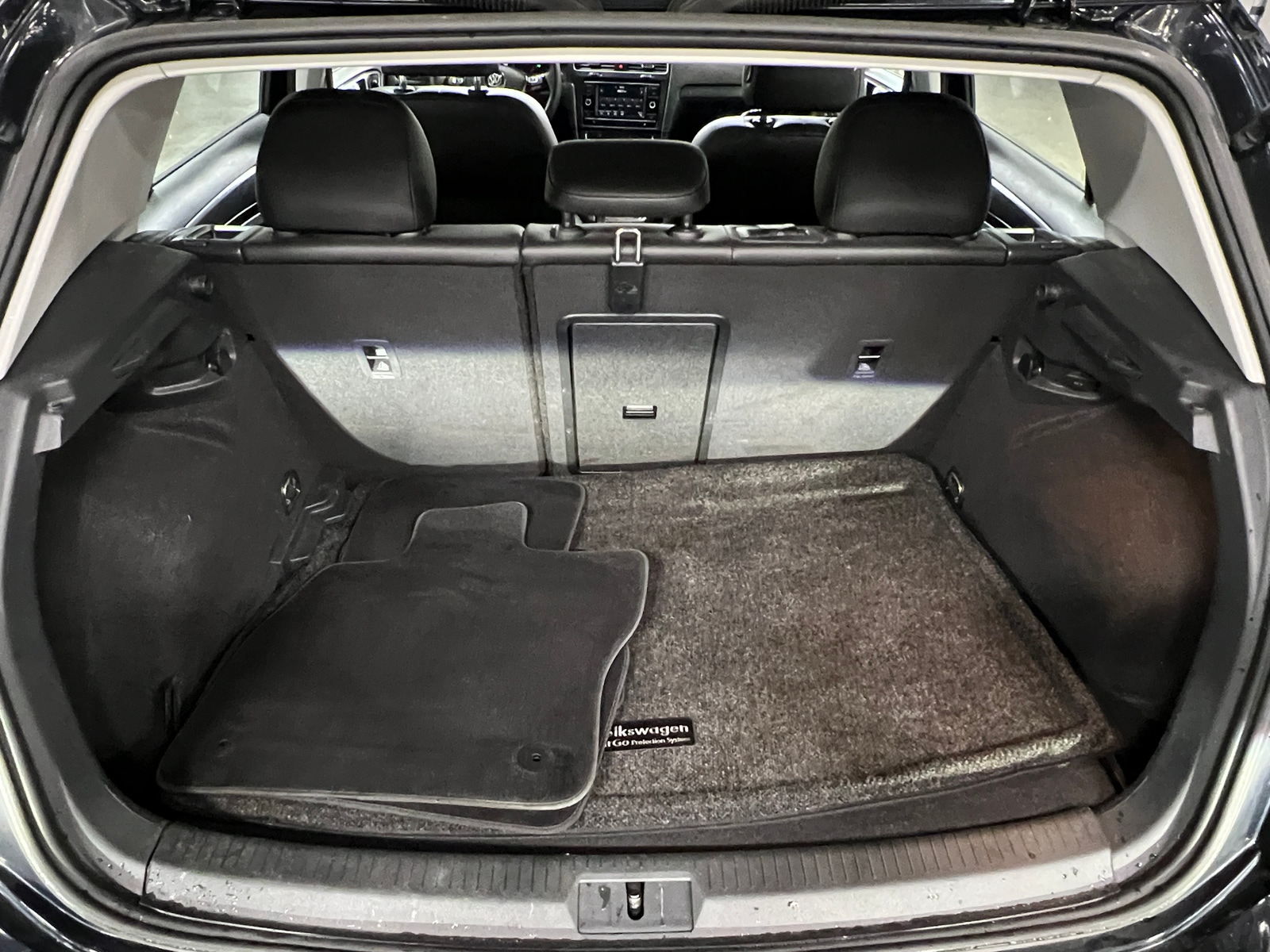 Thumbnail: 2021 Volkswagen Golf - 6