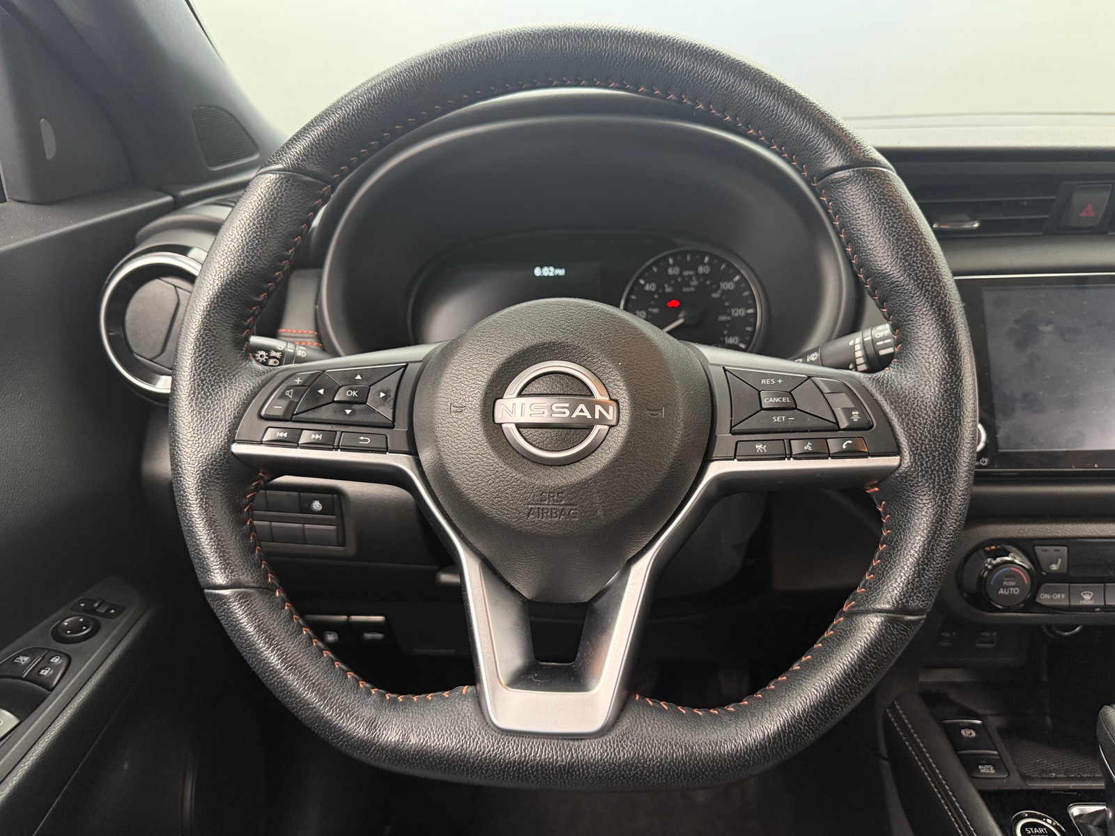 Thumbnail: 2023 Nissan Kicks - 4