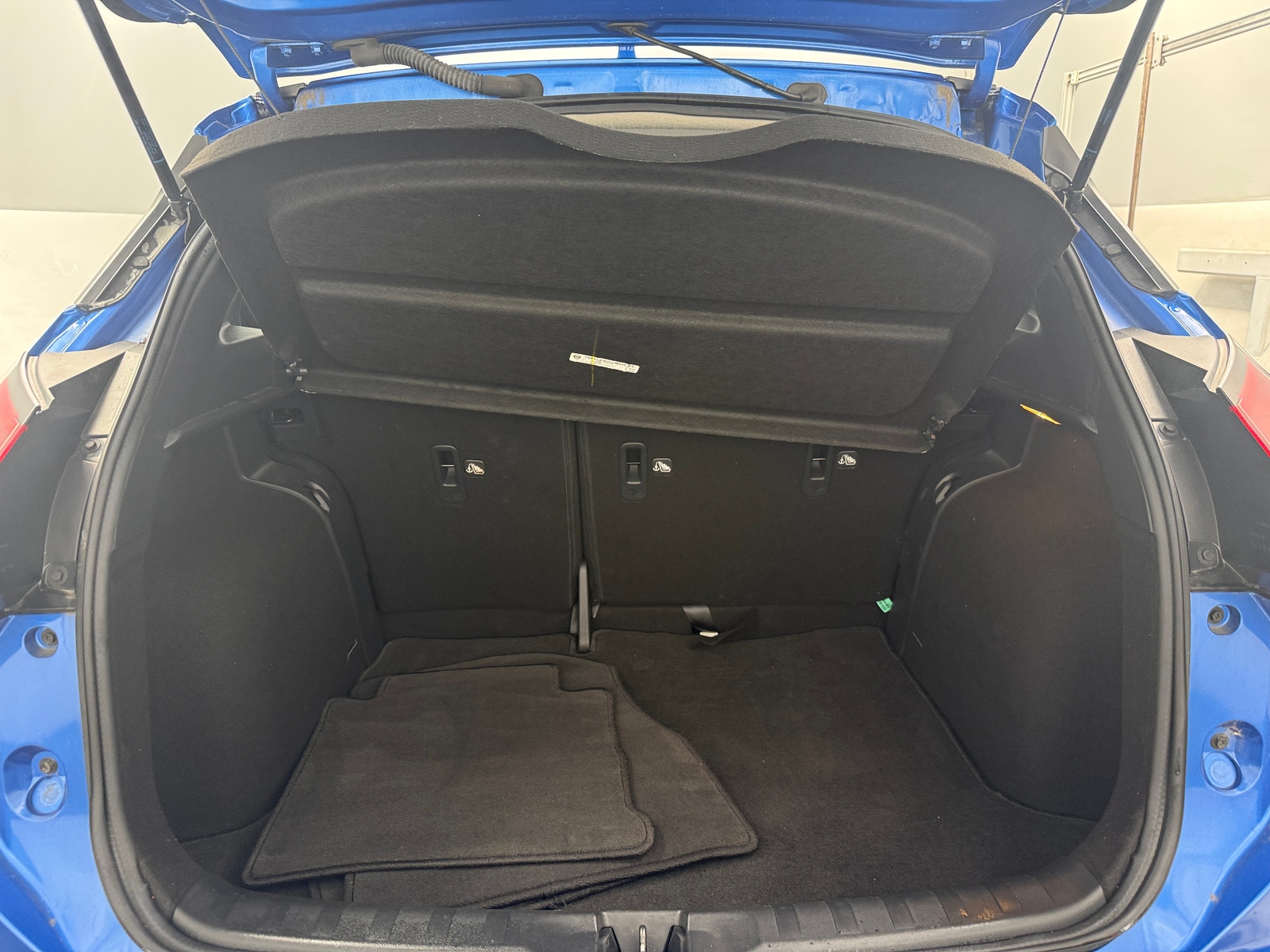 Thumbnail: 2023 Nissan Kicks - 6