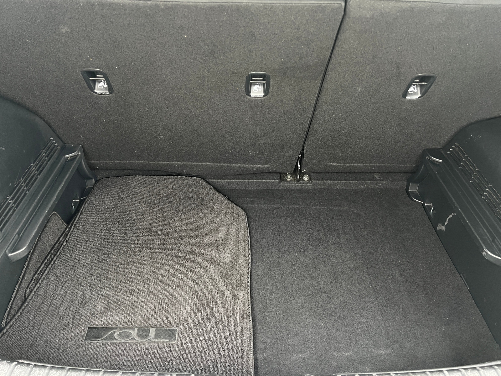 Thumbnail: 2023 Kia Soul - 7