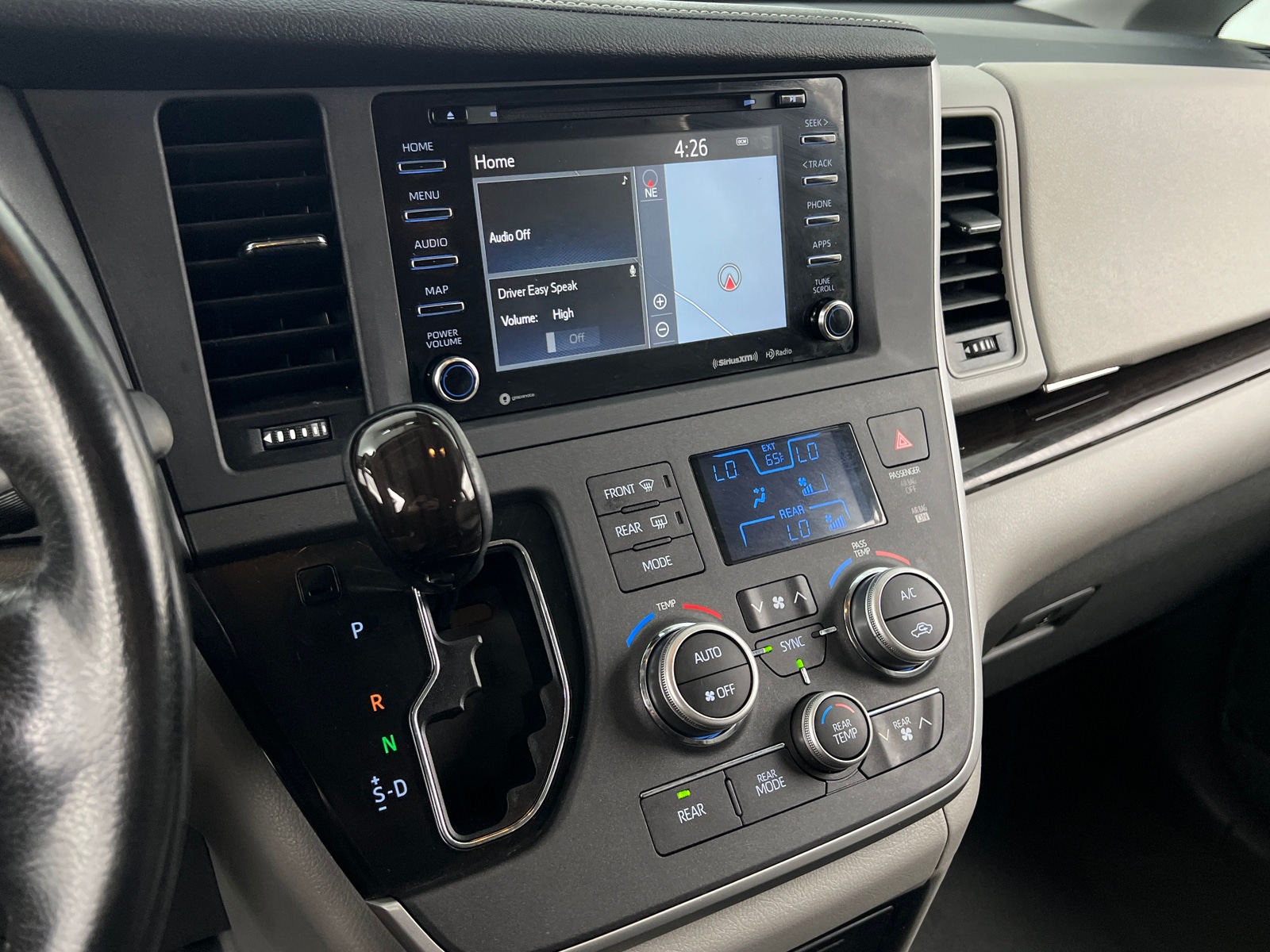 Thumbnail: 2020 Toyota Sienna - 3