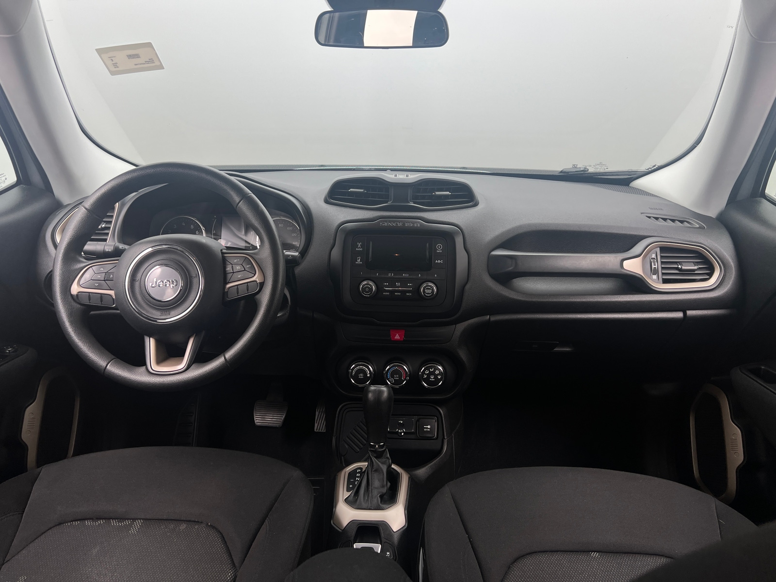 Thumbnail: 2016 Jeep Renegade - 3