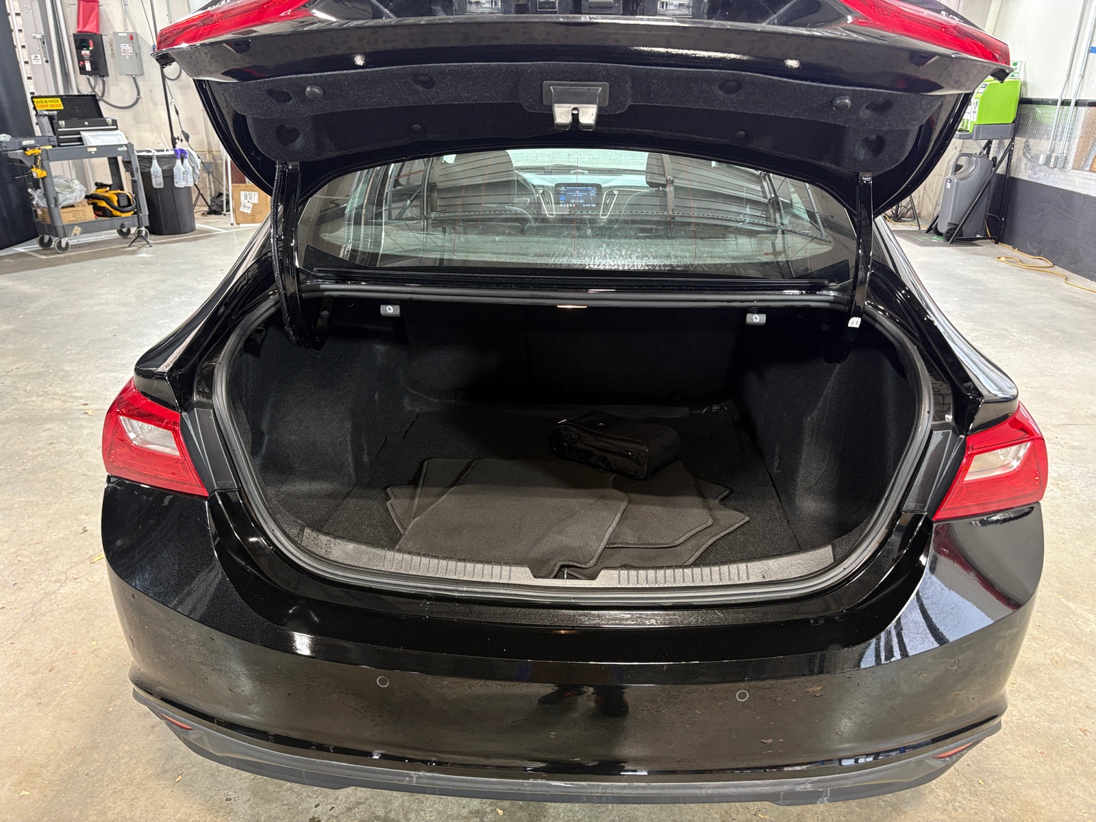 Thumbnail: 2024 Chevrolet Malibu - 7