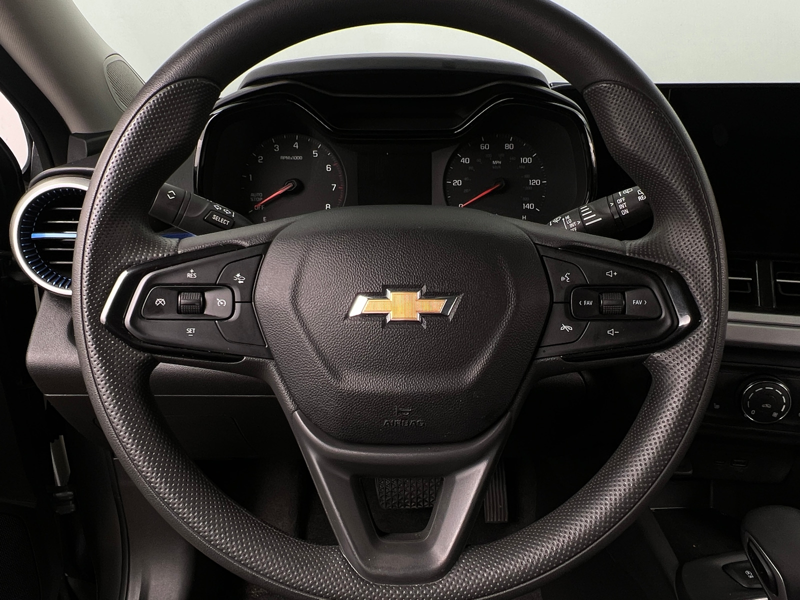 Thumbnail: 2024 Chevrolet Trax - 5