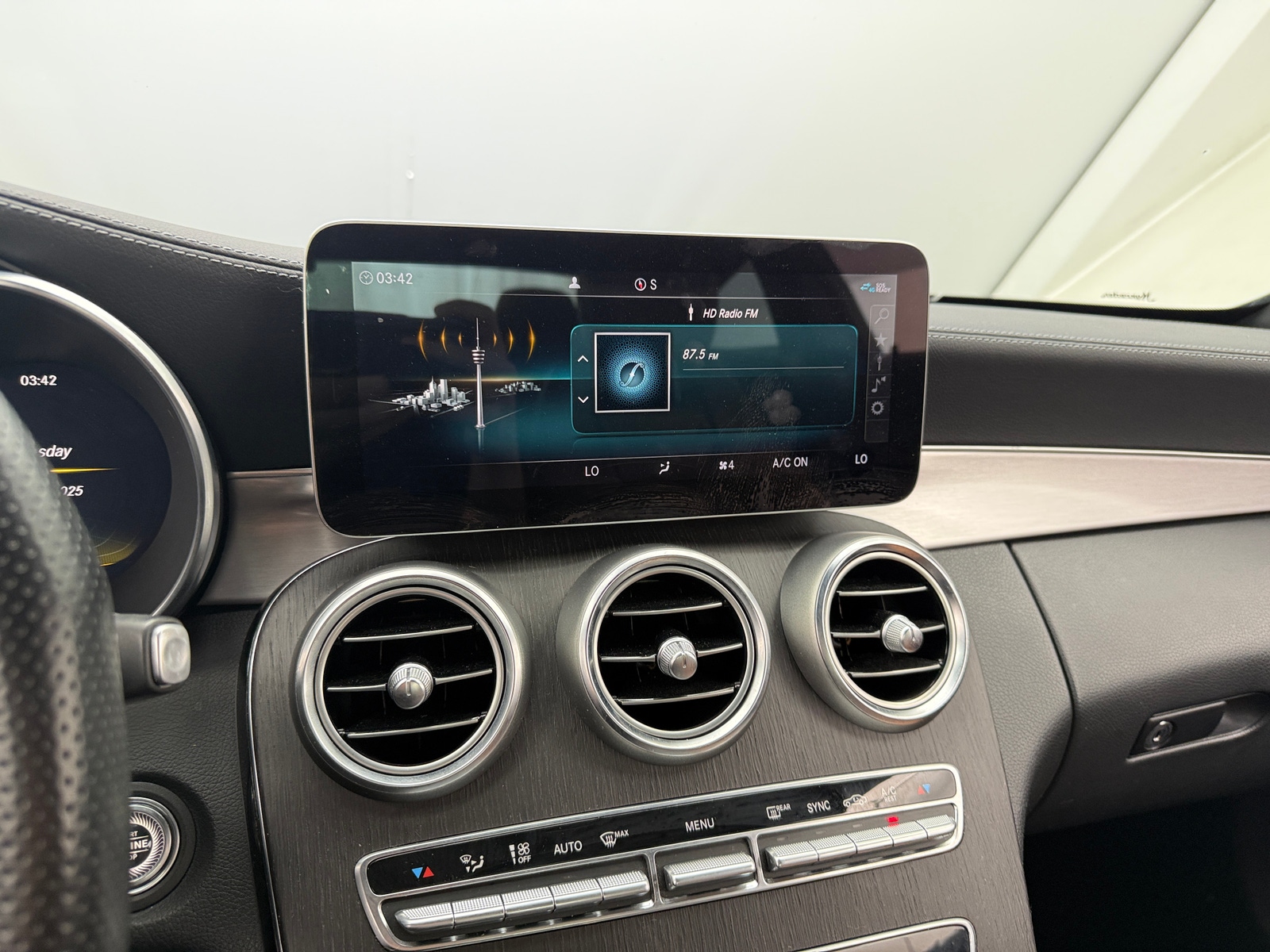 Thumbnail: 2020 Mercedes-Benz C-Class - 2