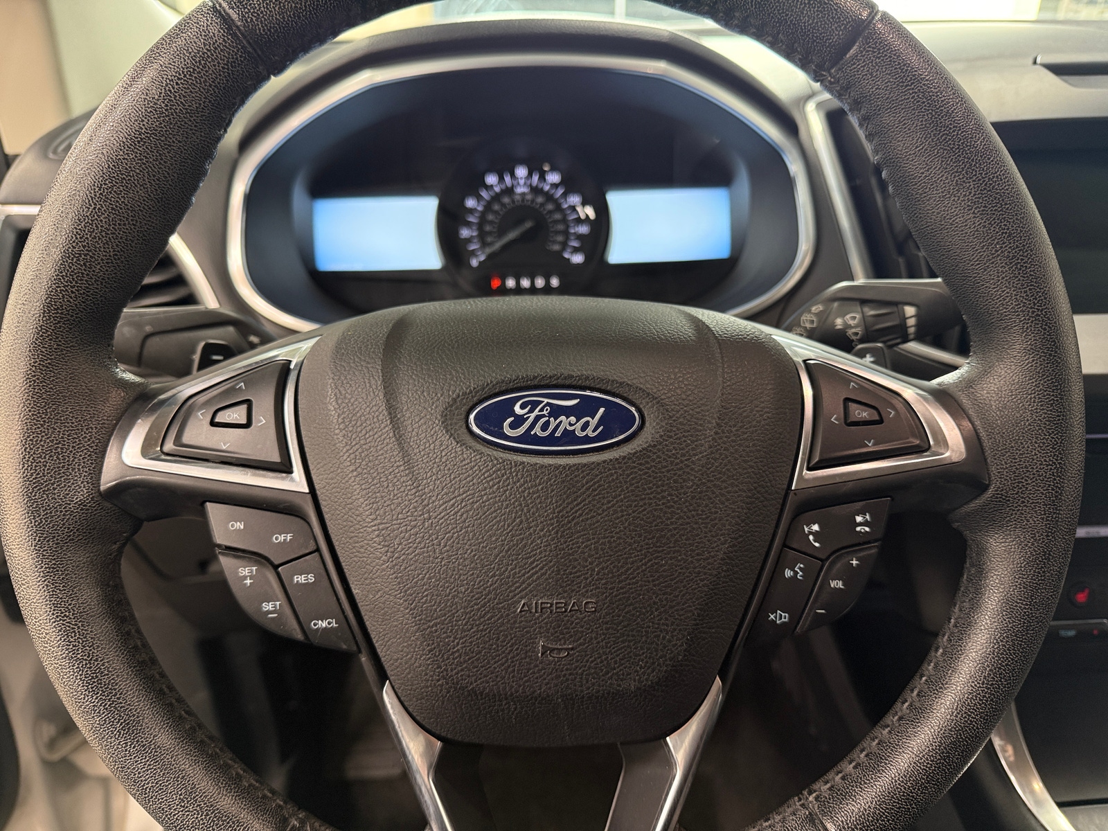 Thumbnail: 2018 Ford Edge - 4