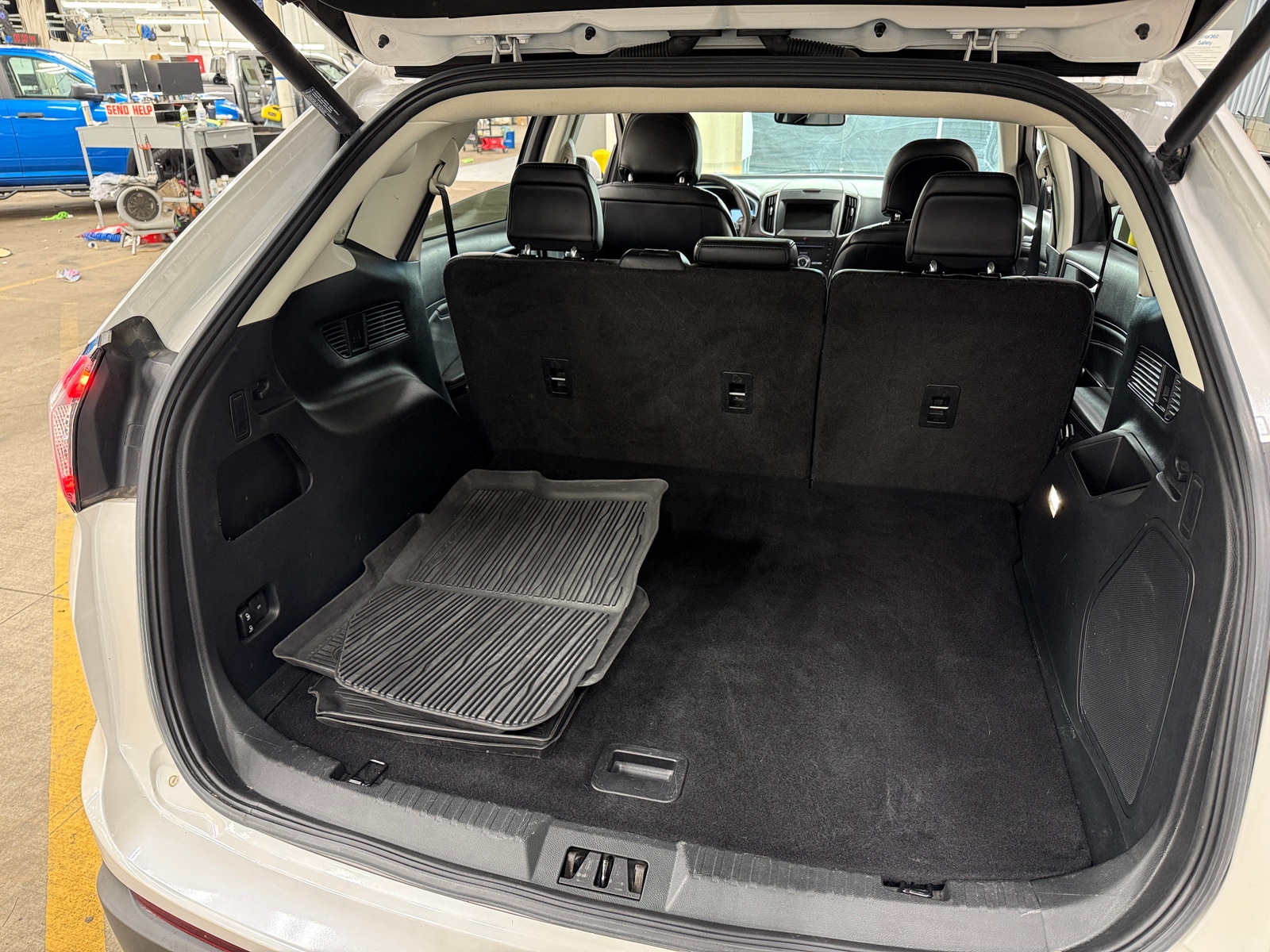 Thumbnail: 2018 Ford Edge - 6