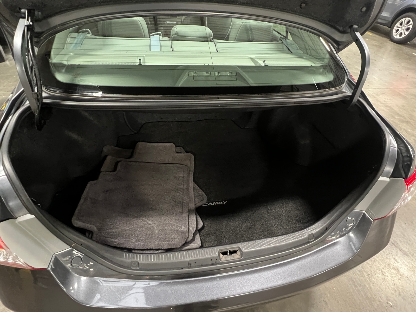 Thumbnail: 2011 Toyota Camry - 6