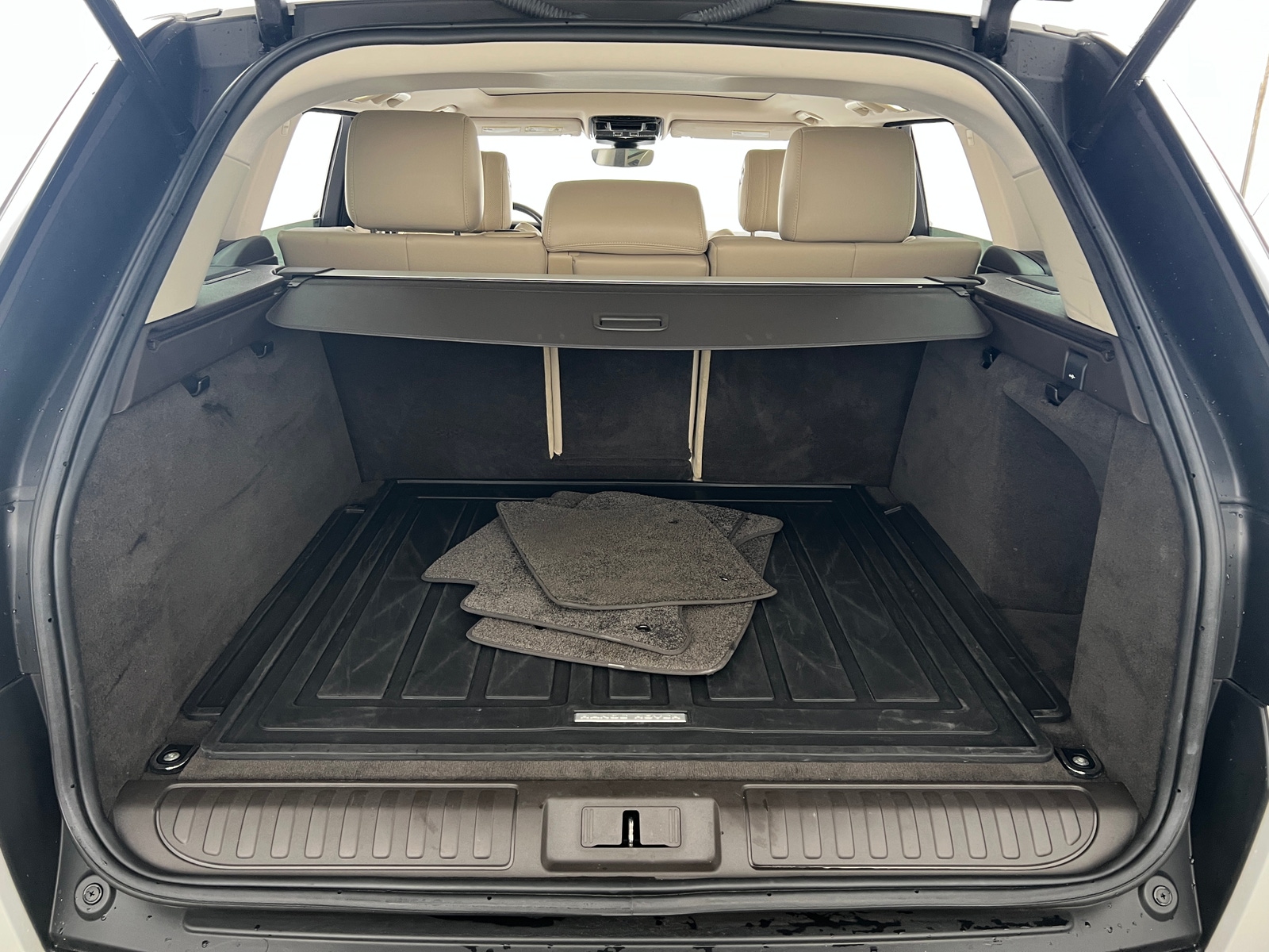 Thumbnail: 2017 Land Rover Range Rover Sport - 6