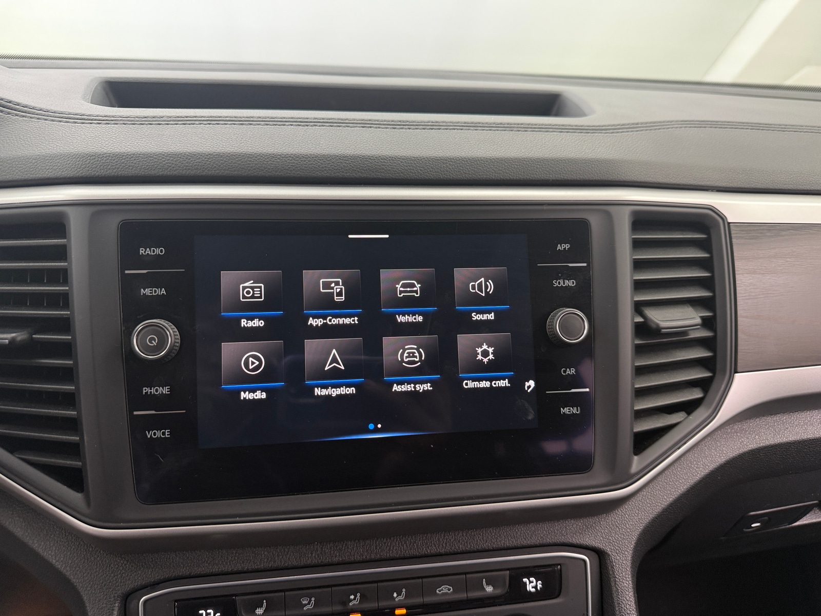 Thumbnail: 2021 Volkswagen Atlas - 3