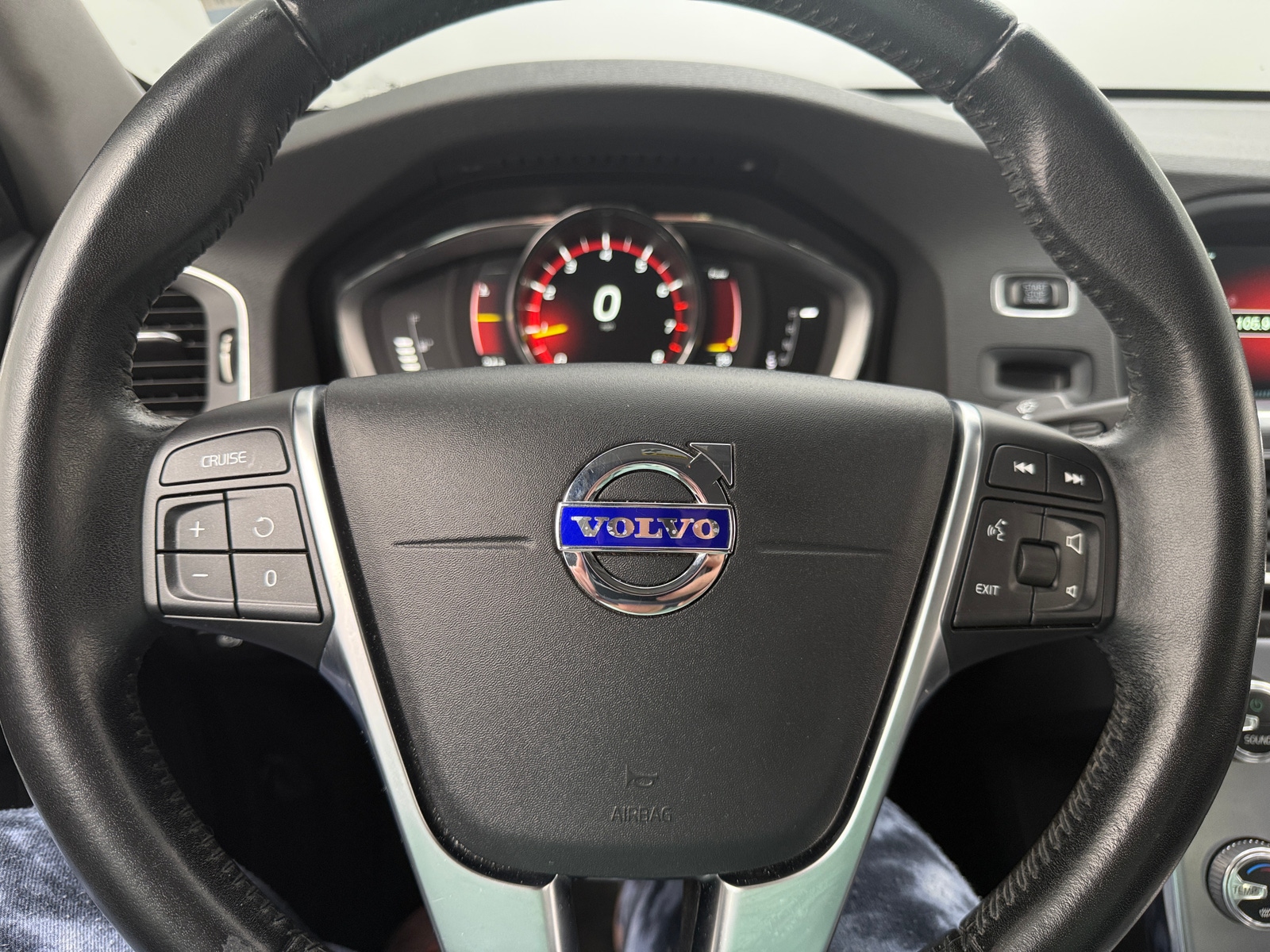 Thumbnail: 2017 Volvo S60 - 4