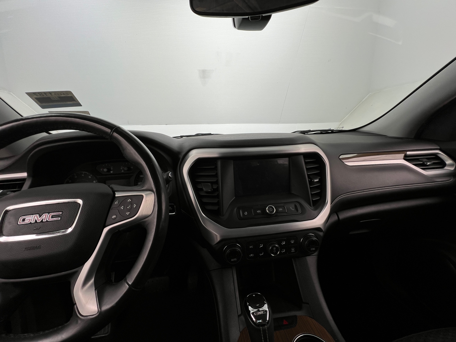 Thumbnail: 2019 GMC Acadia - 3