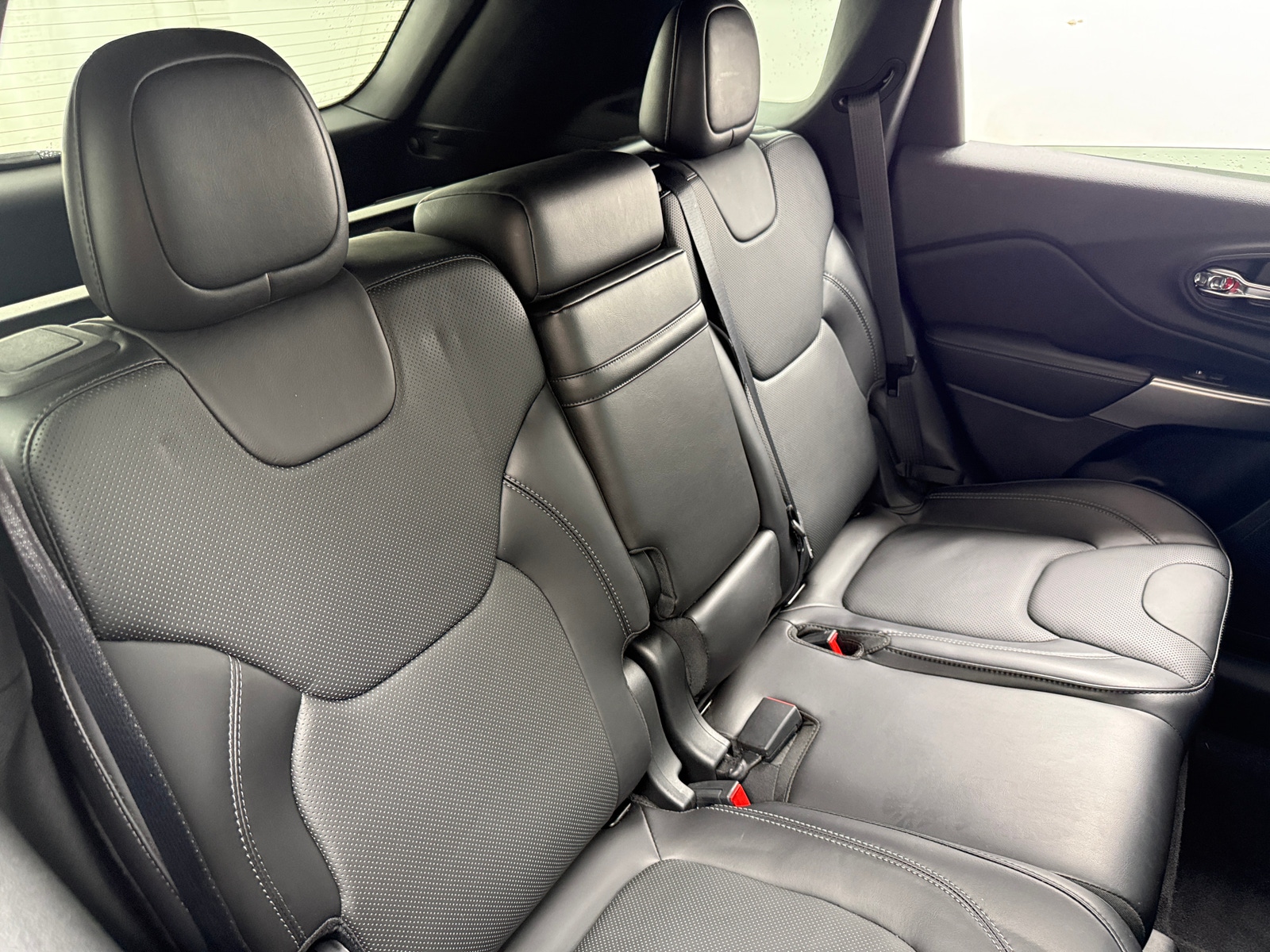 Thumbnail: 2019 Jeep Cherokee - 5