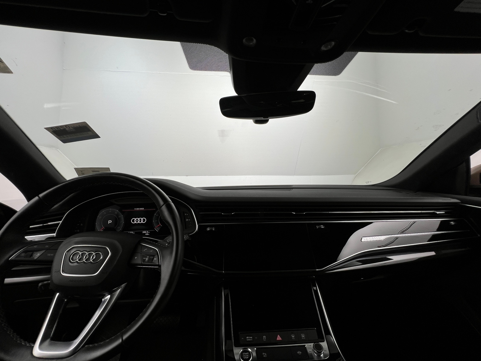 Thumbnail: 2024 Audi Q8 - 2