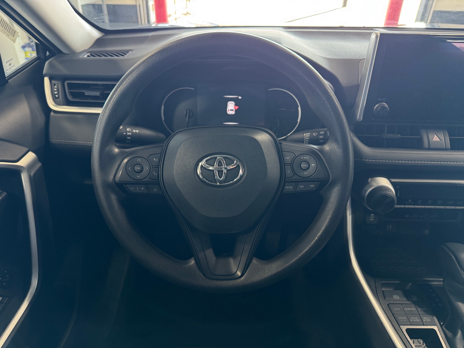 Thumbnail: 2025 Toyota RAV4 - 5